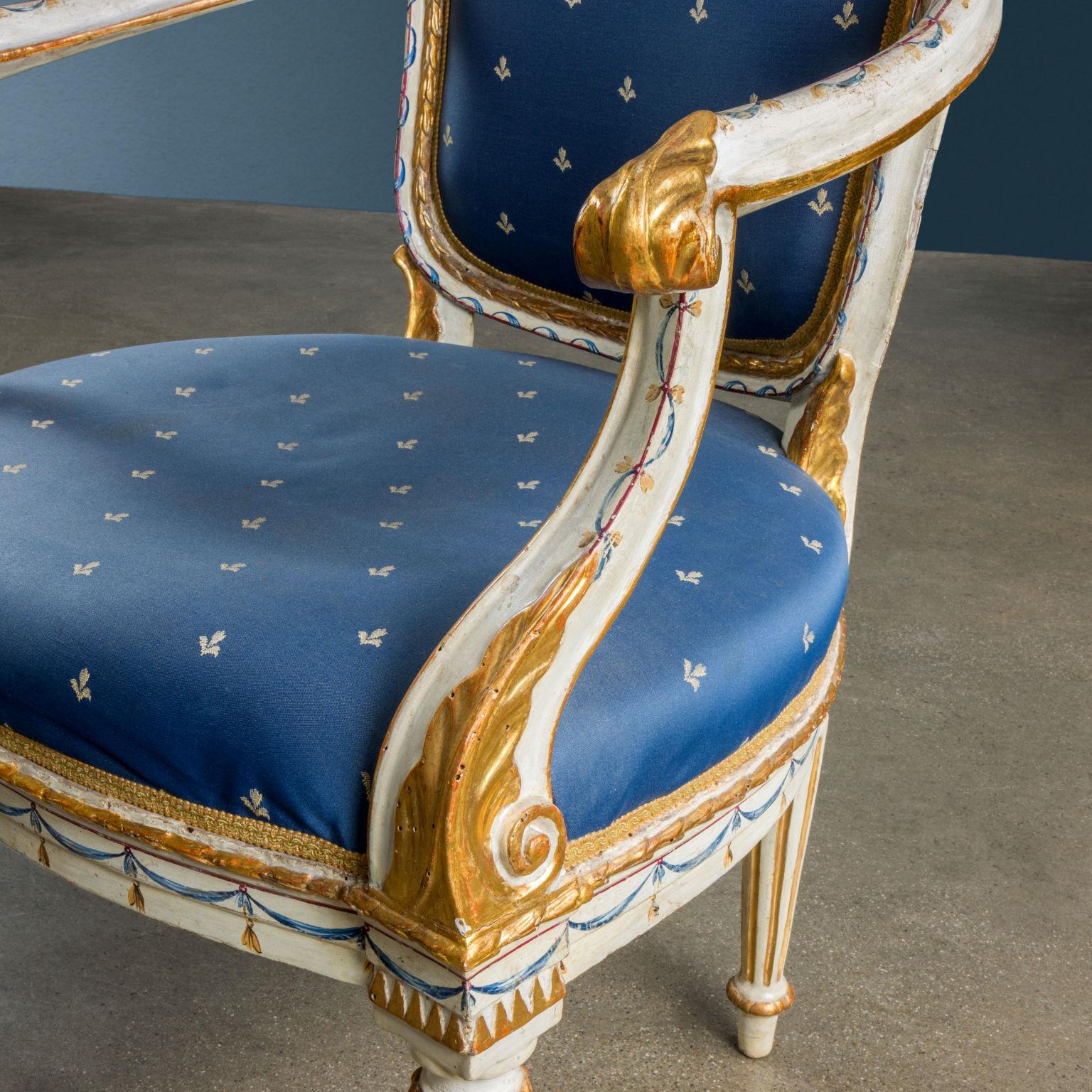 Sechs lackierte Sessel. Venedig, letztes Viertel 18. Jahrhundert (Lackiert) im Angebot