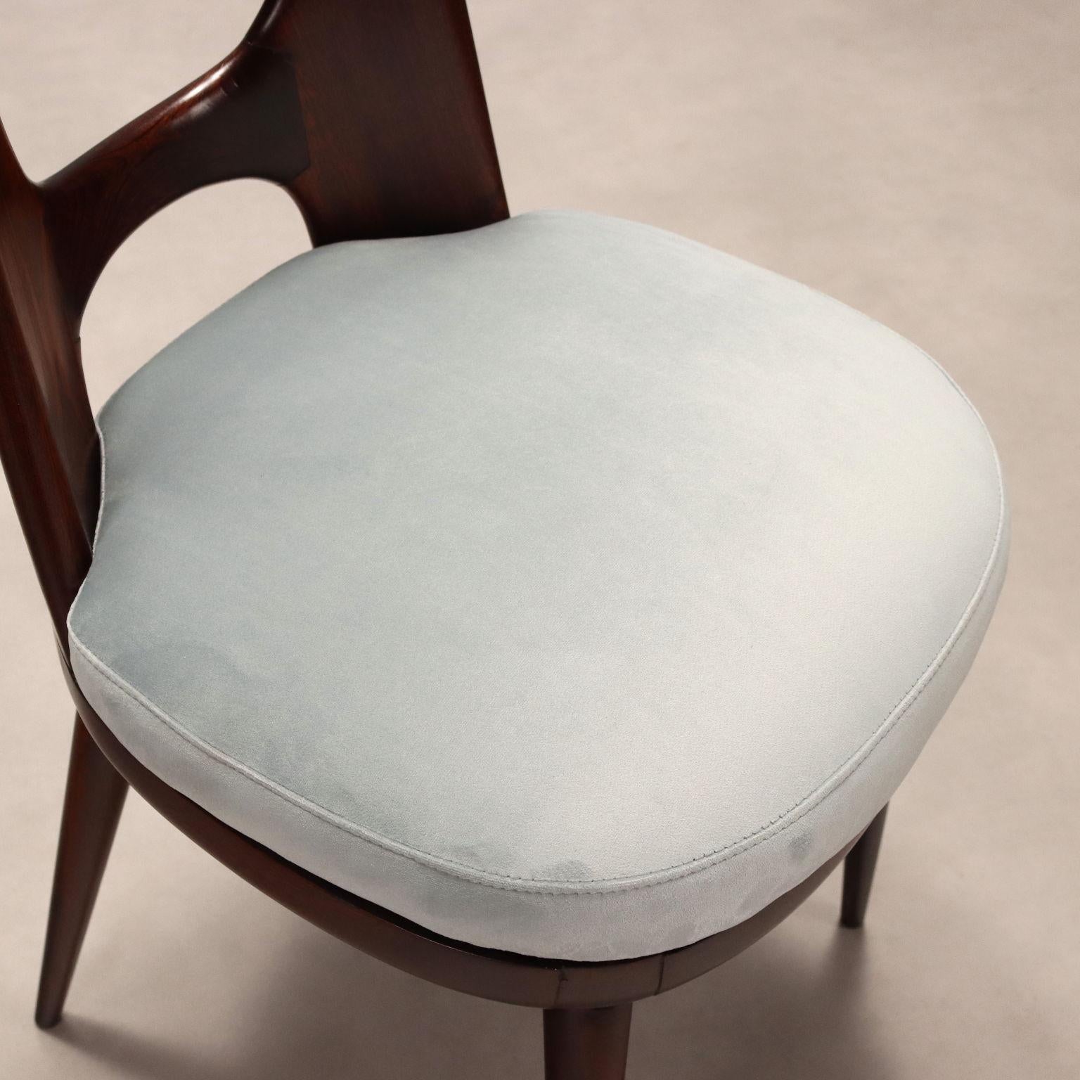 Teint Six chaises des années 1950 en acajou teinté