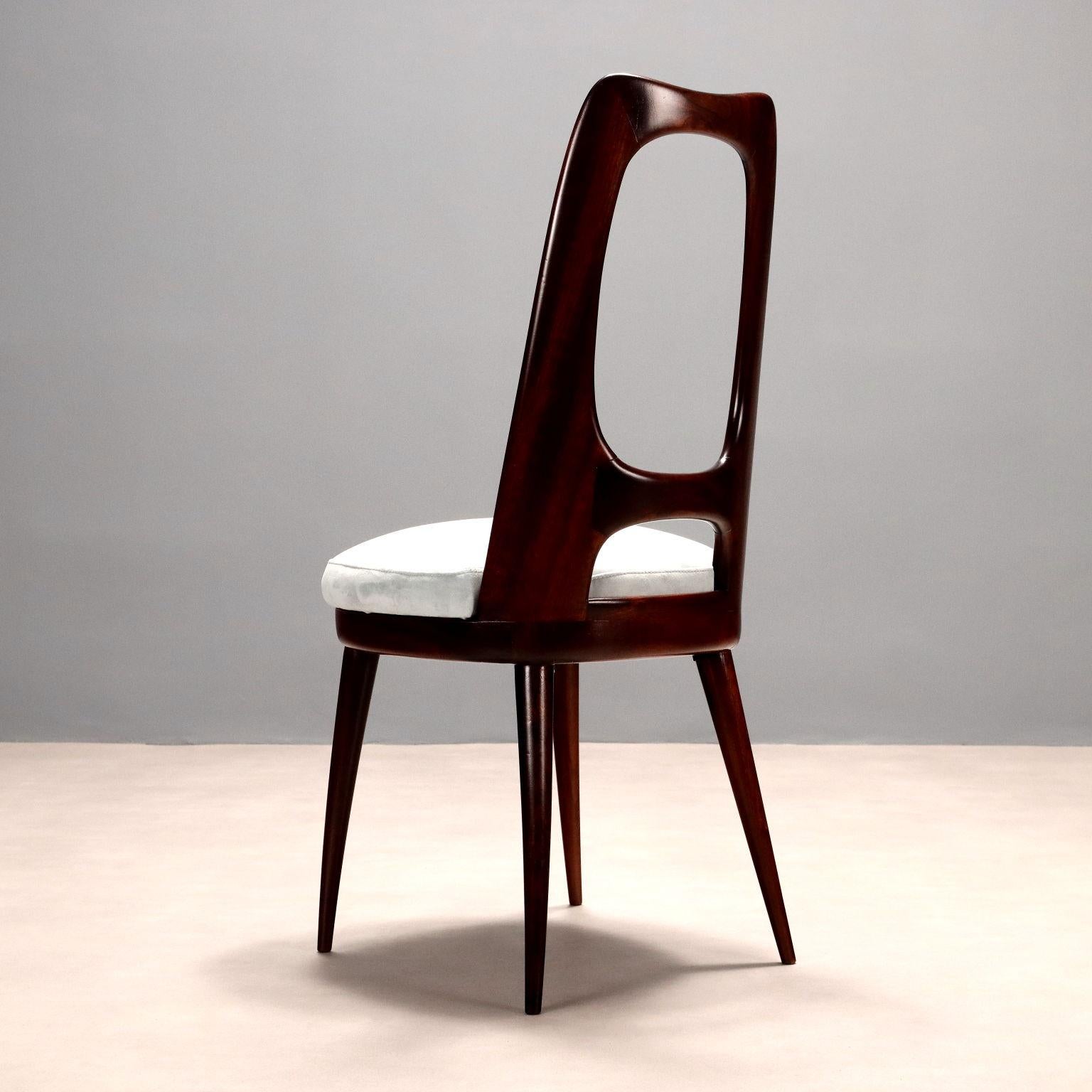 Acajou Six chaises des années 1950 en acajou teinté