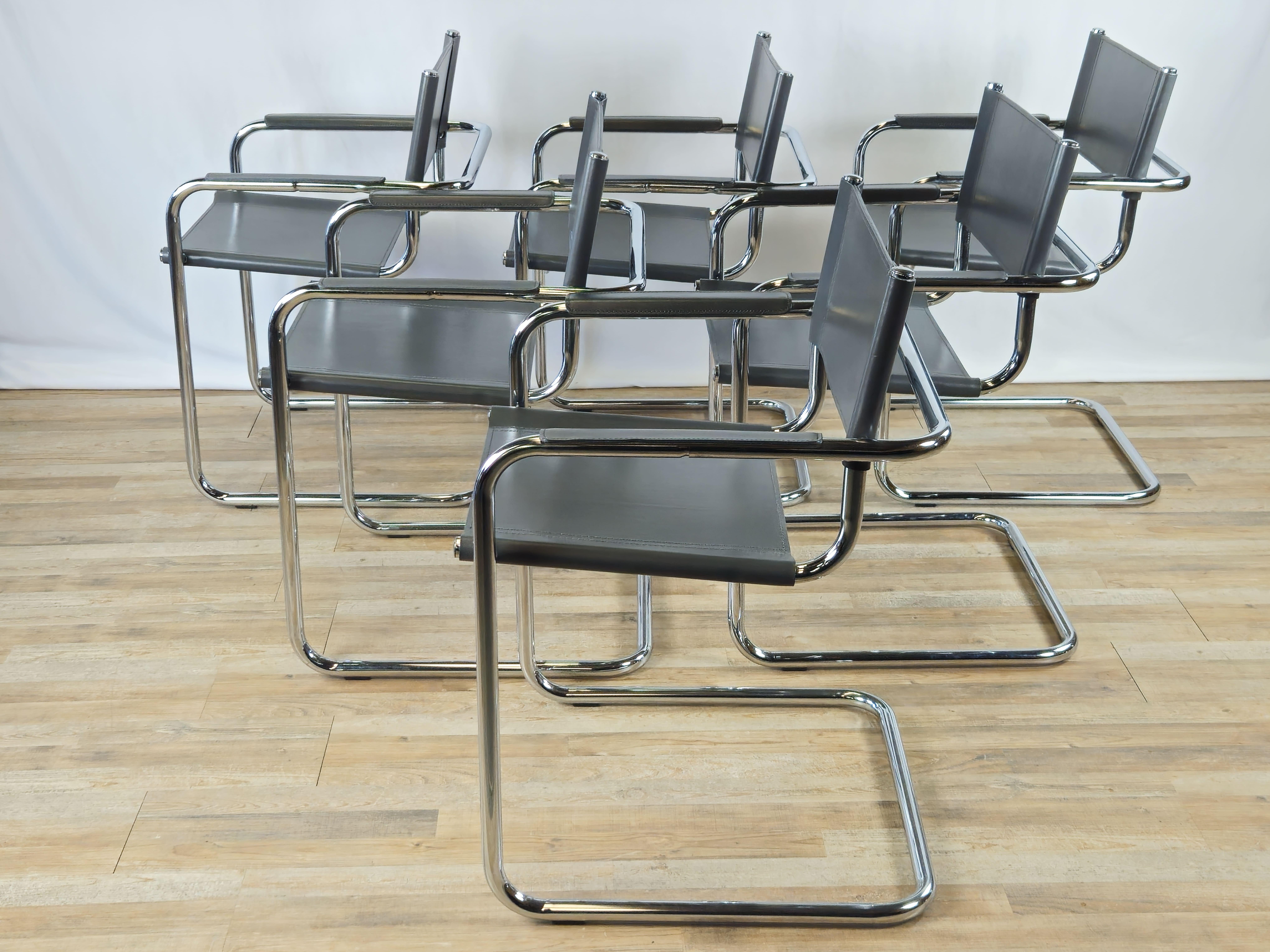 Late 20th Century Six chaises tubulaires Bauhaus modèle 3-95 des années 1970 en vente
