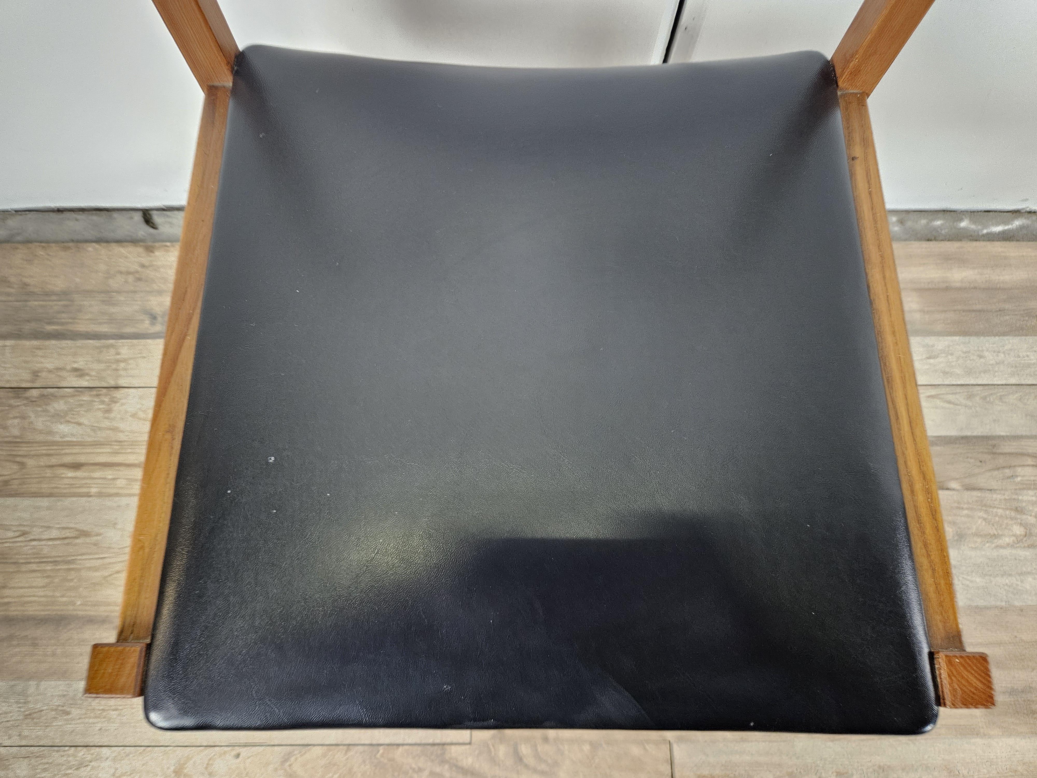 Sechs Esszimmerstühle aus Teakholz und Leder im skandinavischen Stil der 1970er Jahre im Angebot 8