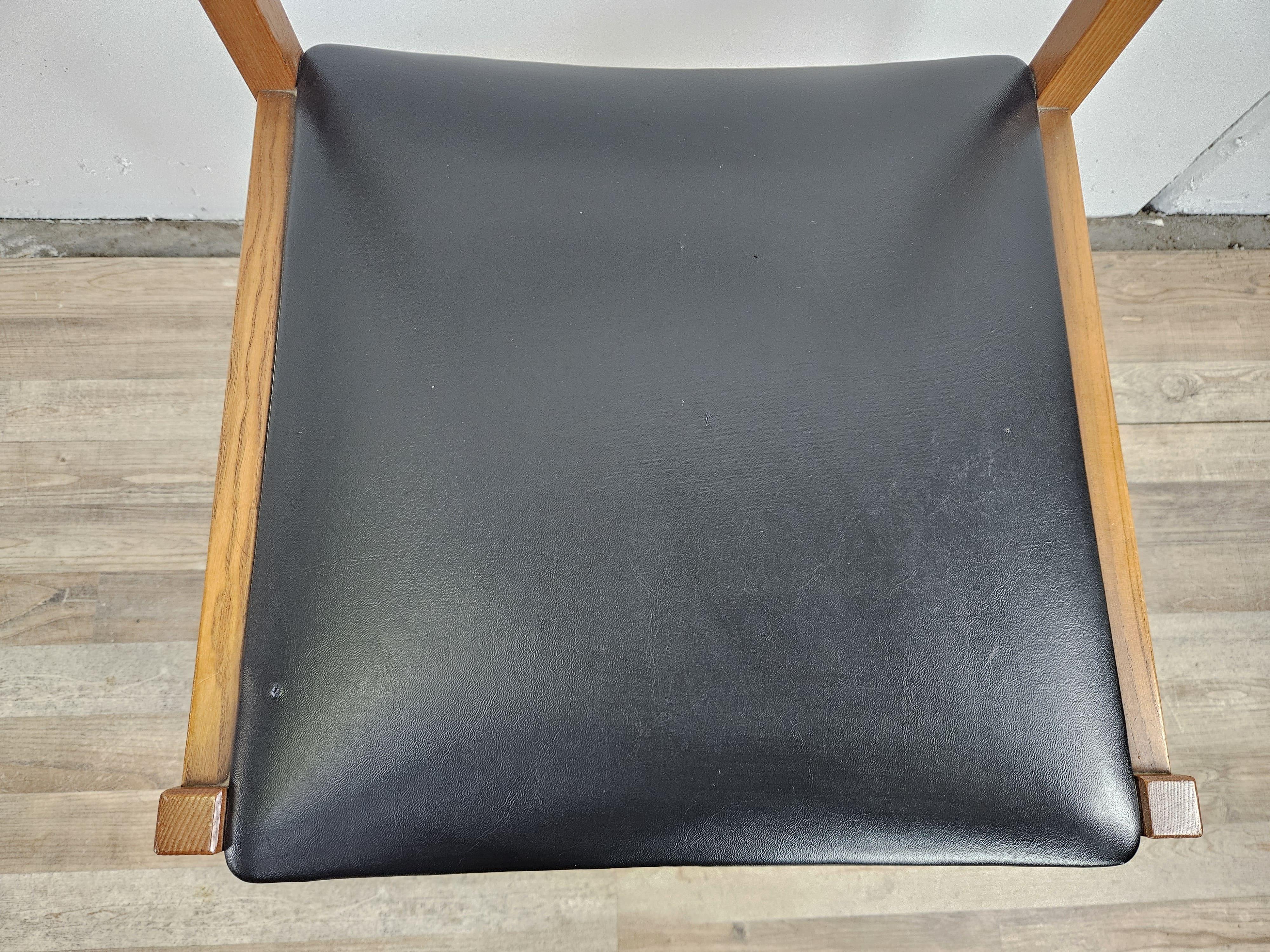 Sechs Esszimmerstühle aus Teakholz und Leder im skandinavischen Stil der 1970er Jahre im Angebot 12
