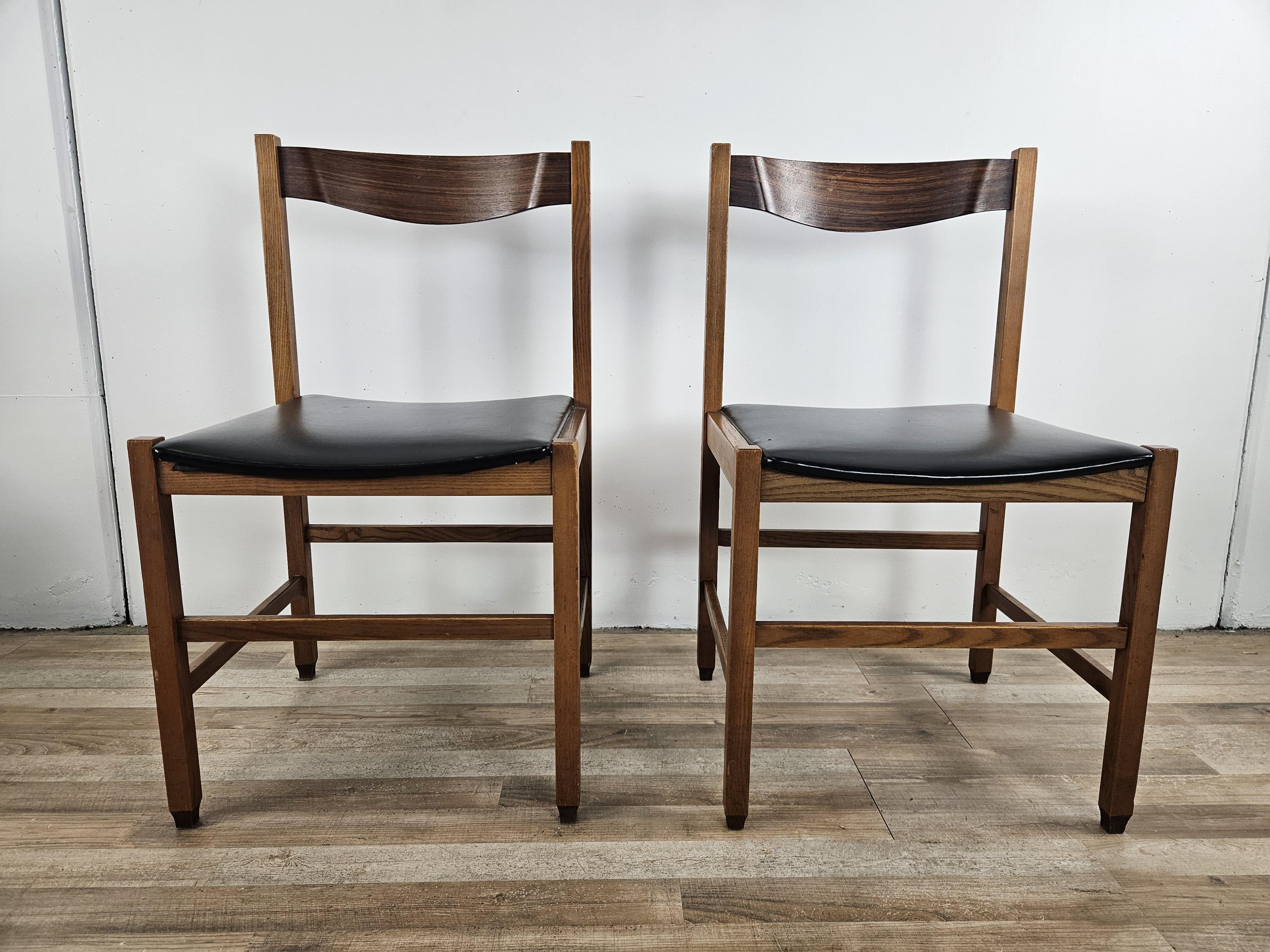 Sechs Esszimmerstühle aus Teakholz und Leder im skandinavischen Stil der 1970er Jahre (Skandinavische Moderne) im Angebot