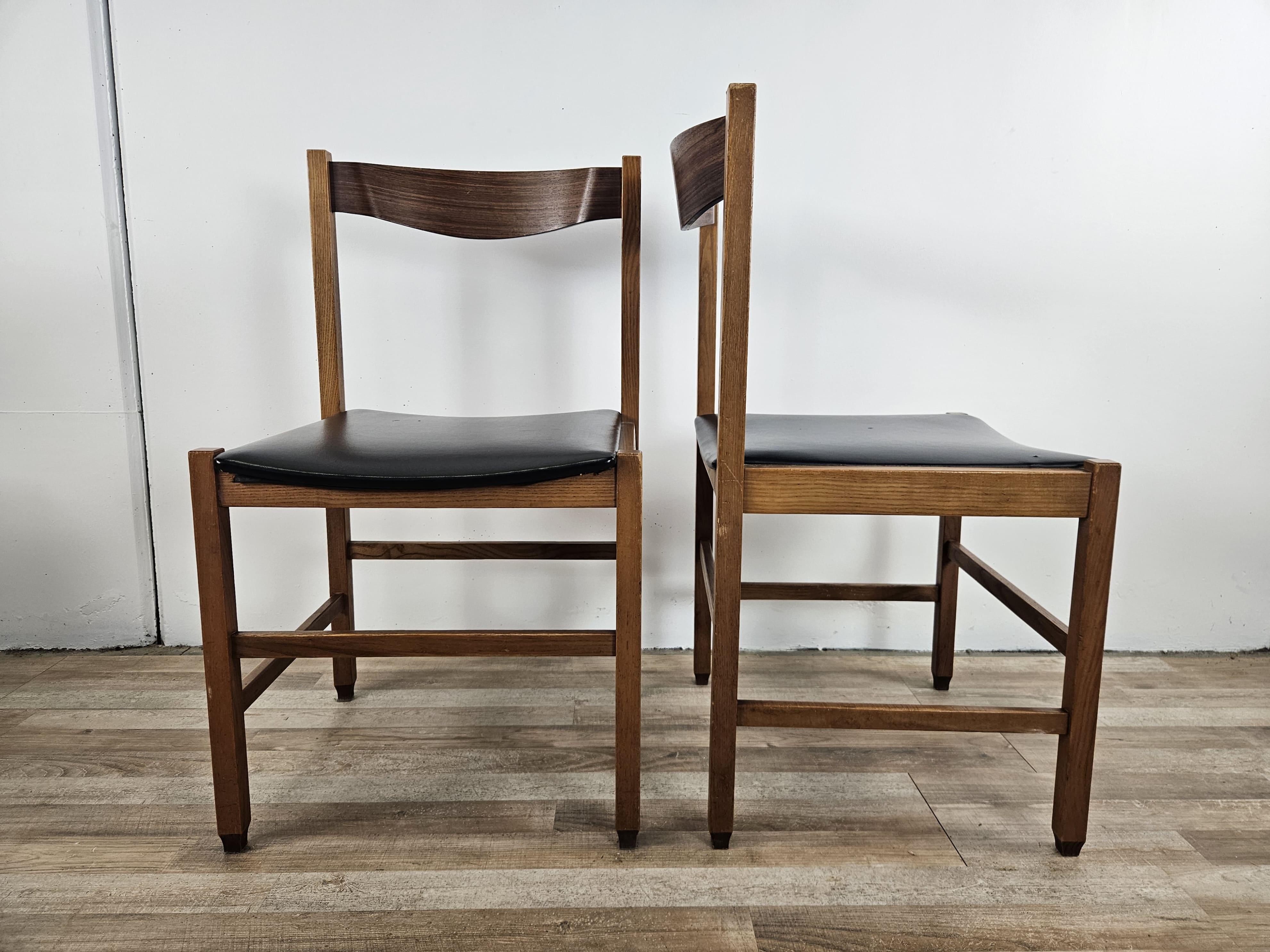 Sechs Esszimmerstühle aus Teakholz und Leder im skandinavischen Stil der 1970er Jahre (Italian) im Angebot