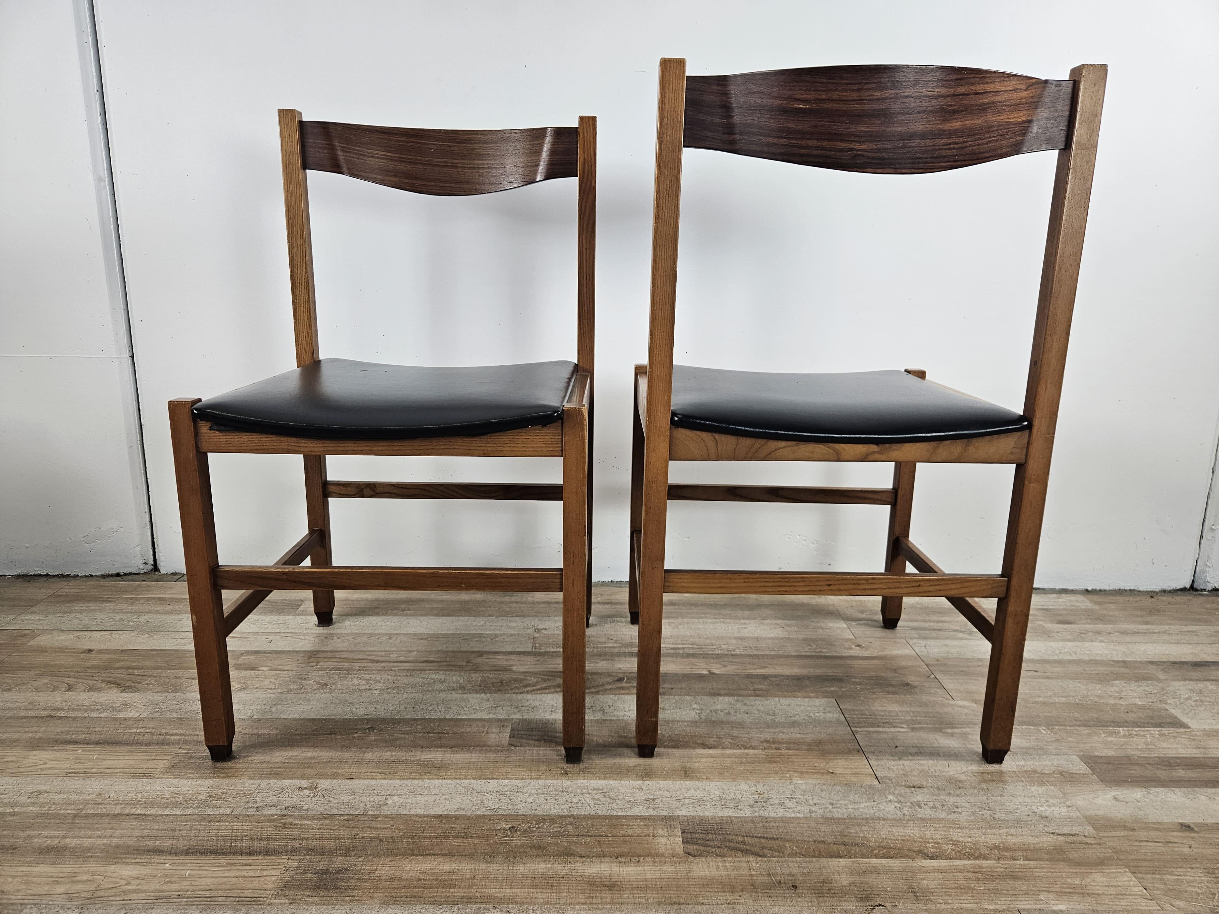 Sechs Esszimmerstühle aus Teakholz und Leder im skandinavischen Stil der 1970er Jahre im Zustand „Gut“ im Angebot in Premariacco, IT