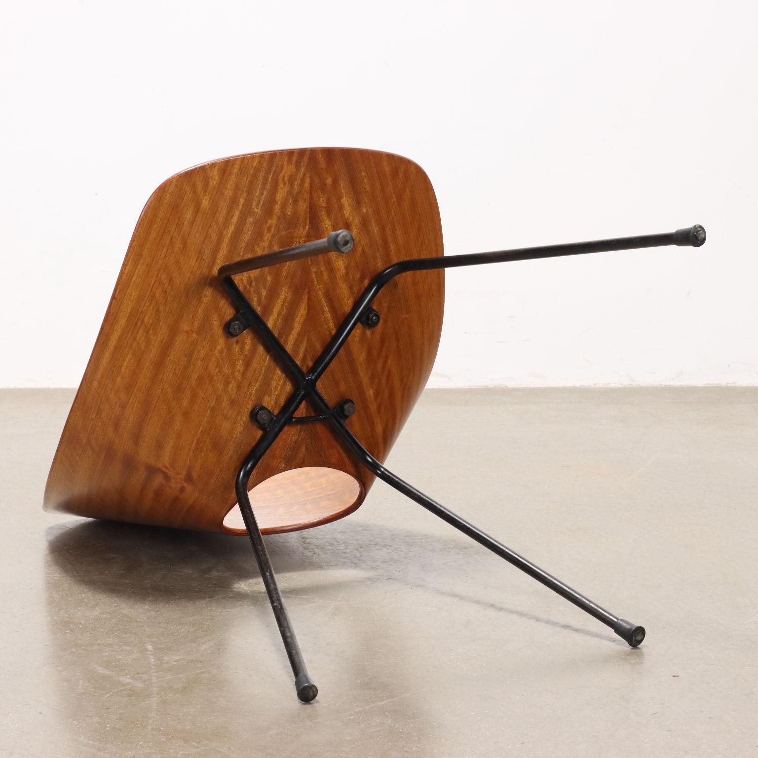 Sechs Vittorio Nobili 'Medea' Stühle für F.lli Tagliabue 1950-60er Jahre im Angebot 1