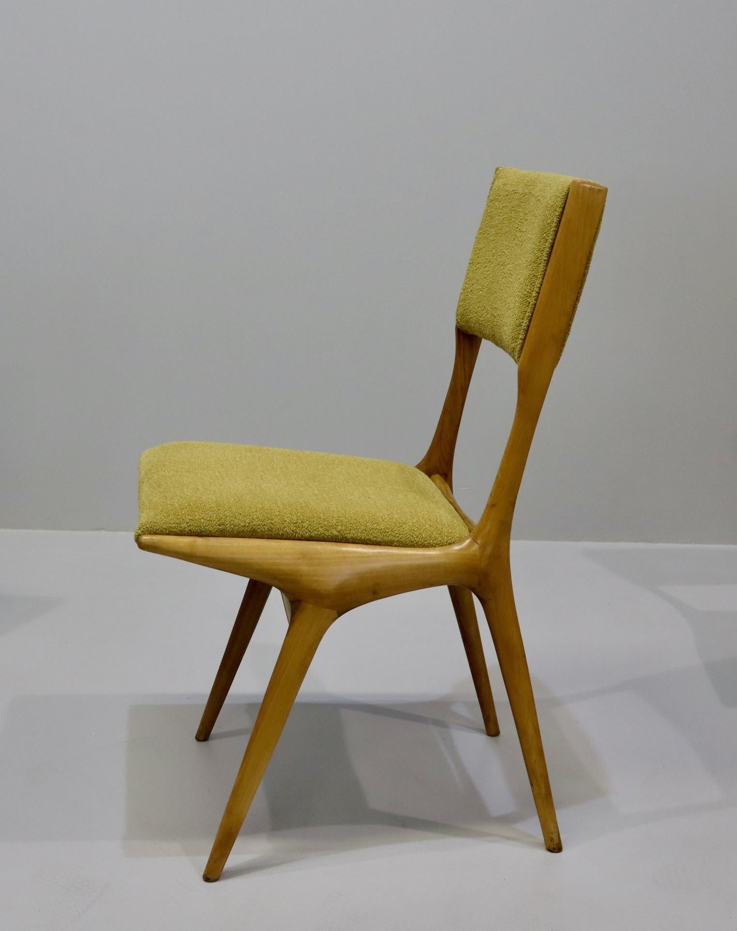Sechs Stühle  modell '634', entworfen von Carlo de Carli und hergestellt von Casssina 1954 im Angebot 3