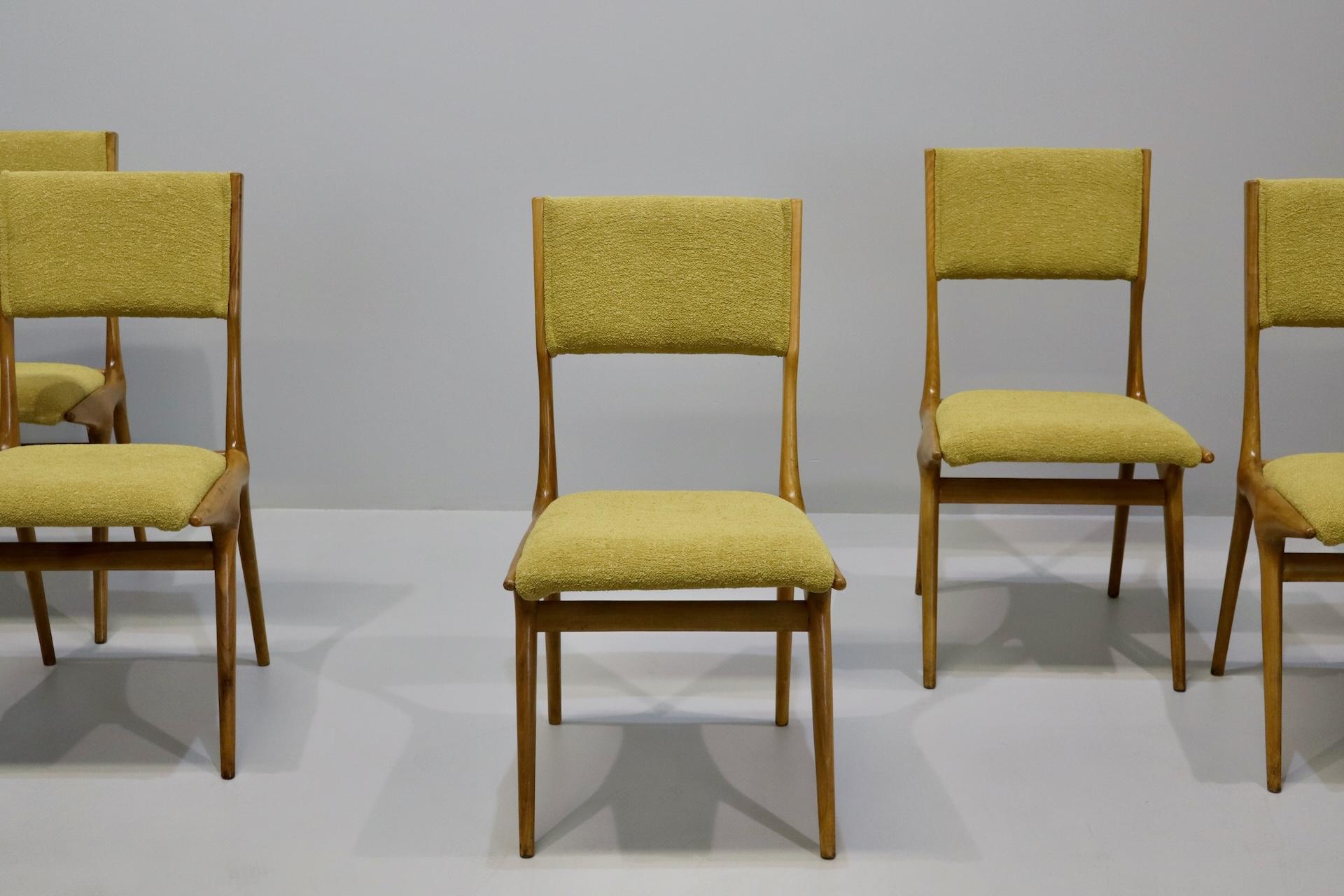 Sechs Stühle  modell '634', entworfen von Carlo de Carli und hergestellt von Casssina 1954 (Holz) im Angebot