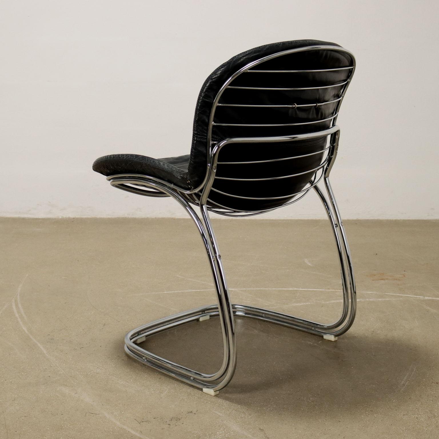 Six chaises 