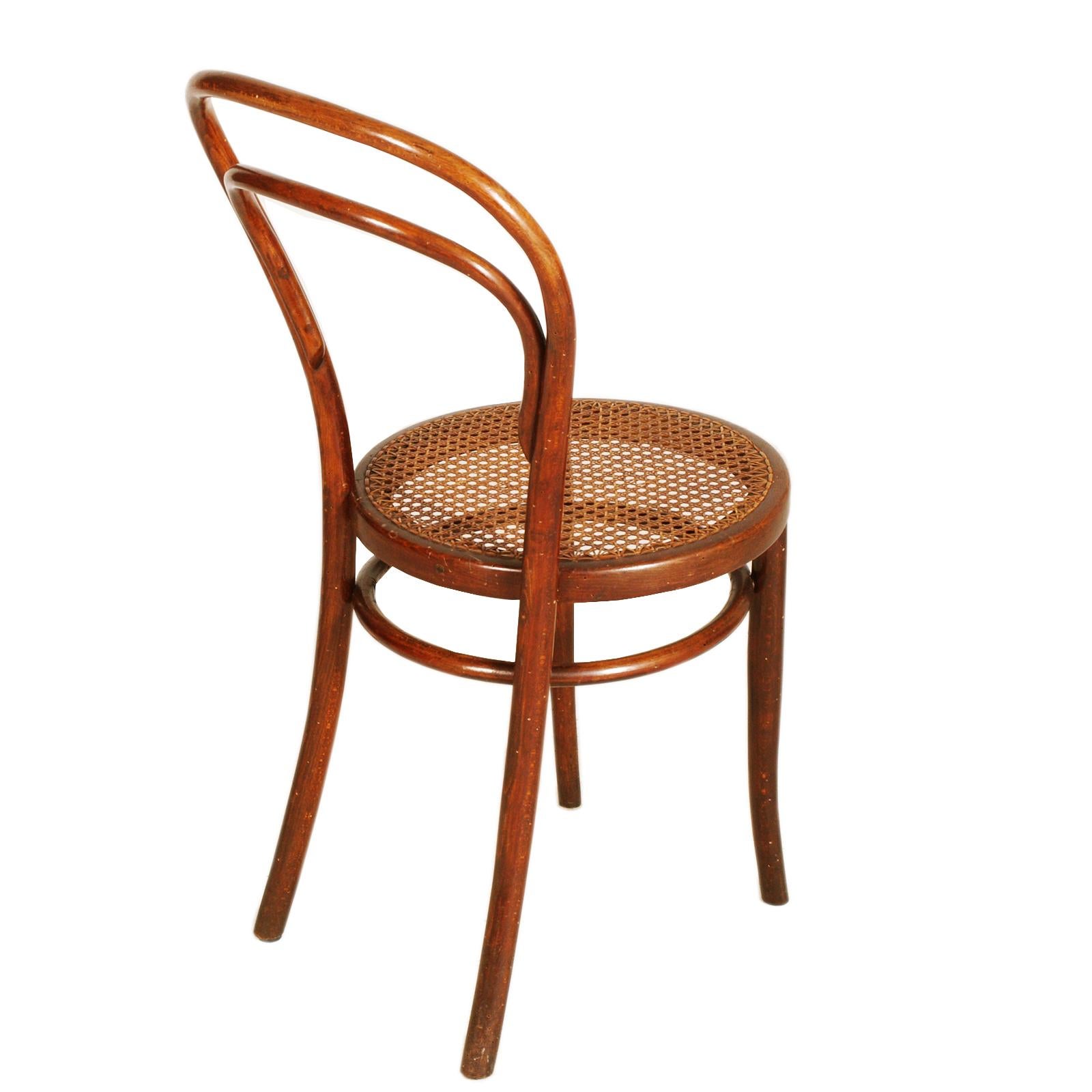 Sechs Thonet-Stühle 14, gebogenes Holz, Sitz aus Wiener Stroh, Schellackierung (Art nouveau) im Angebot