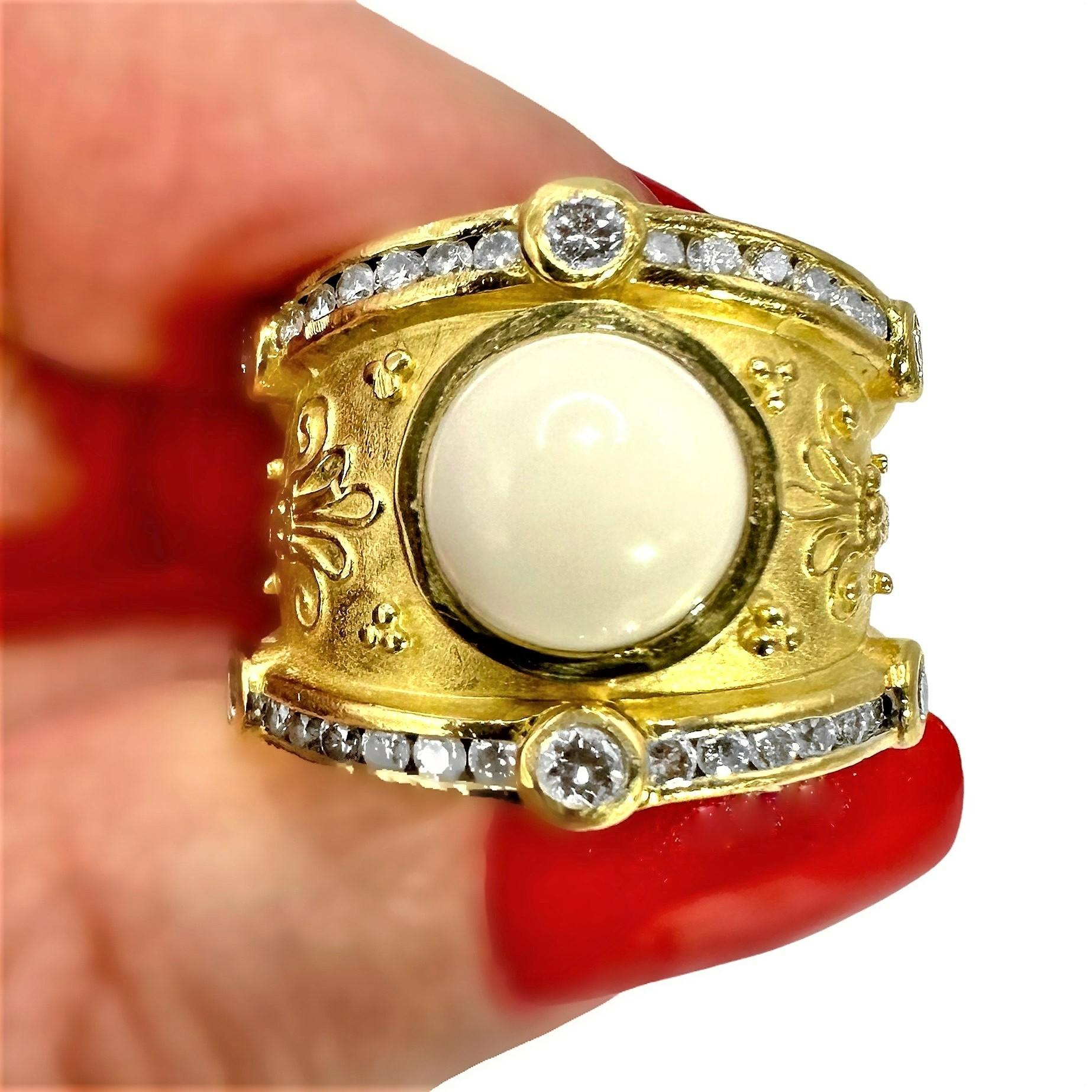 Seiden Gang Gold, Diamond and White Onyx Fashion Ring 1