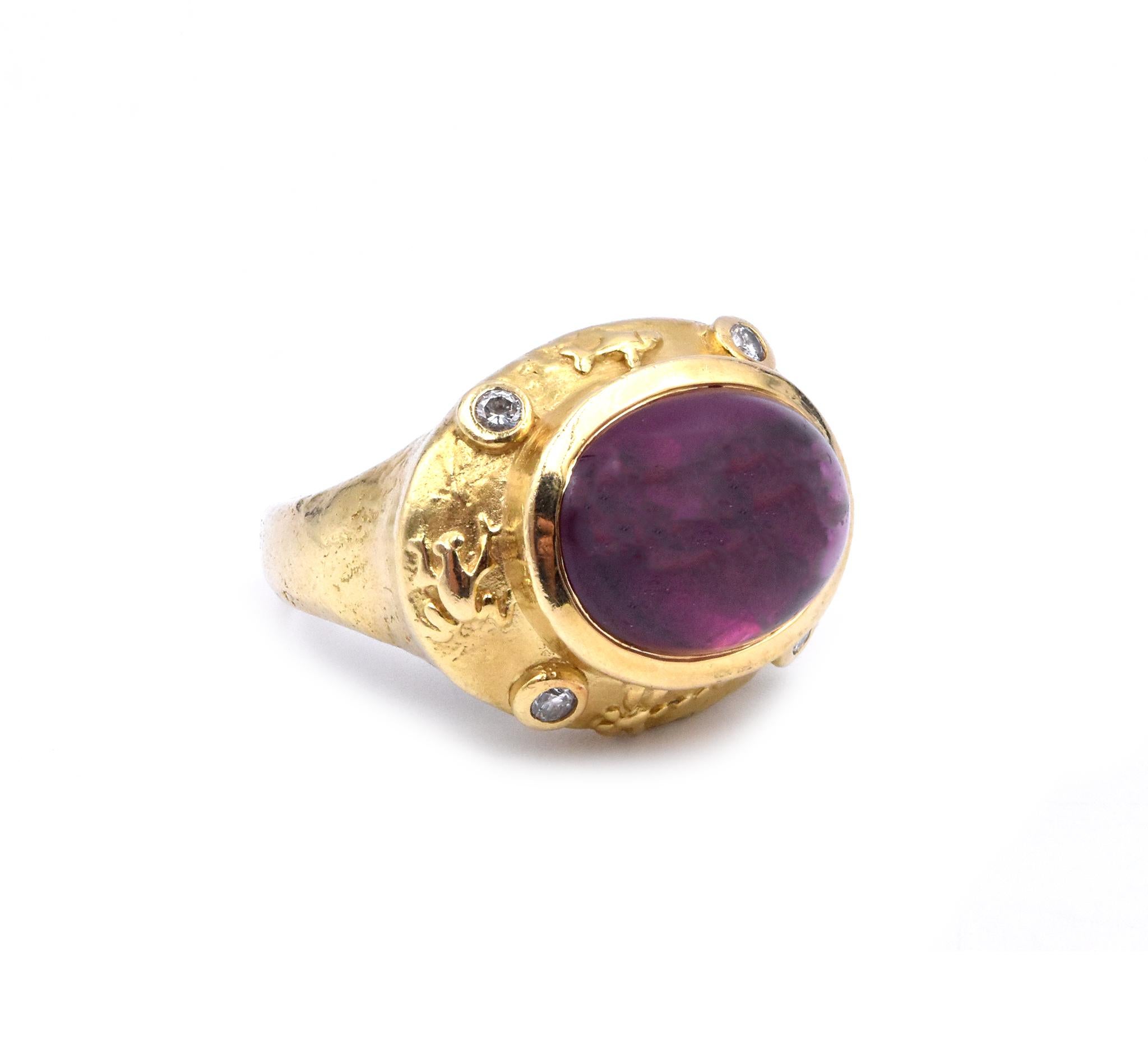 Designer: SeidenGang
Material: 18K yellow gold
Diamond: 4 round cut = .25cttw
Color: G
Clarity: VS1
Weight: 17.89 grams
Measurements: ring top measures  18.30 X 24.4mm
