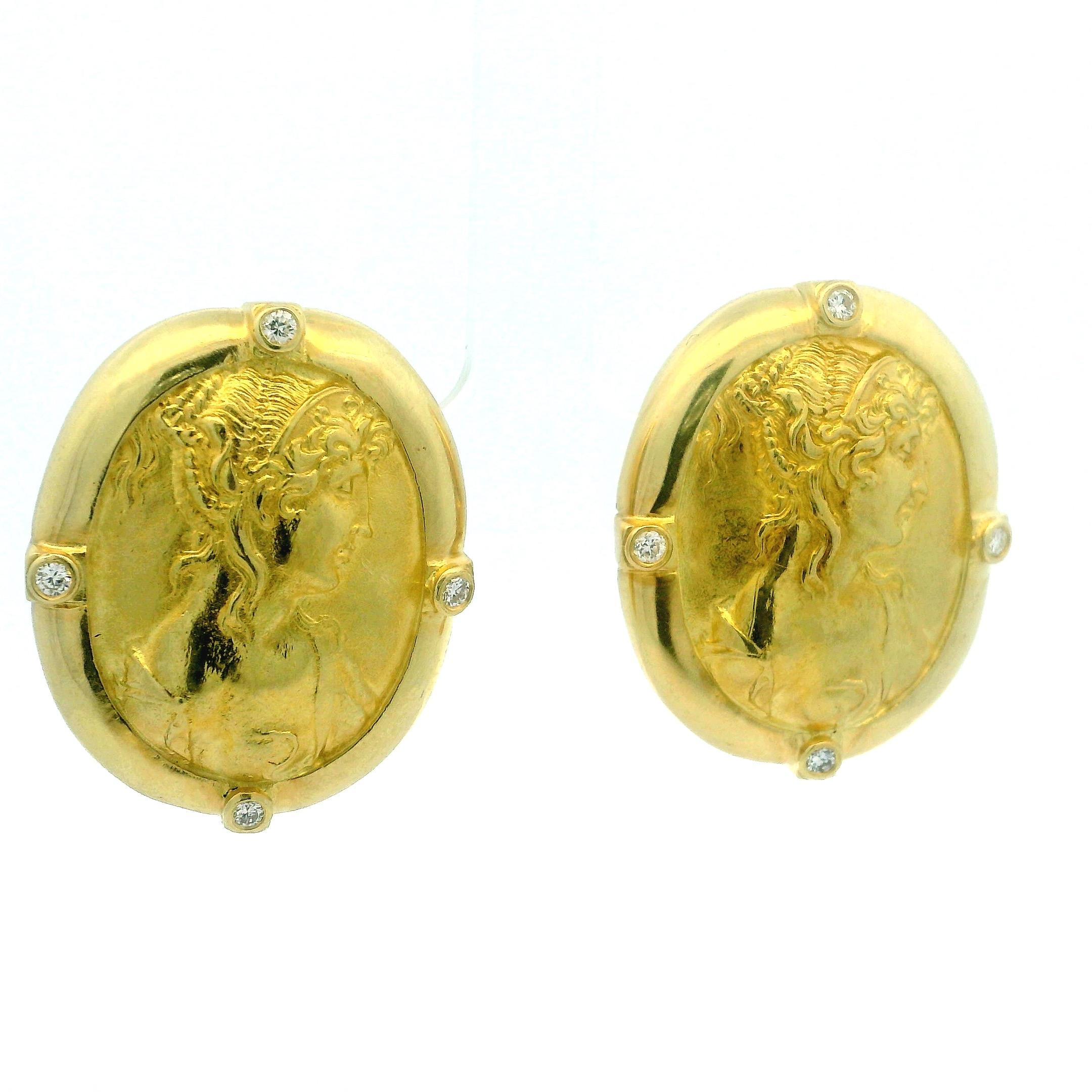 SeidenGang Orecchini a Medaglione Athena Roman Revival 18K con Diamanti in vendita 9