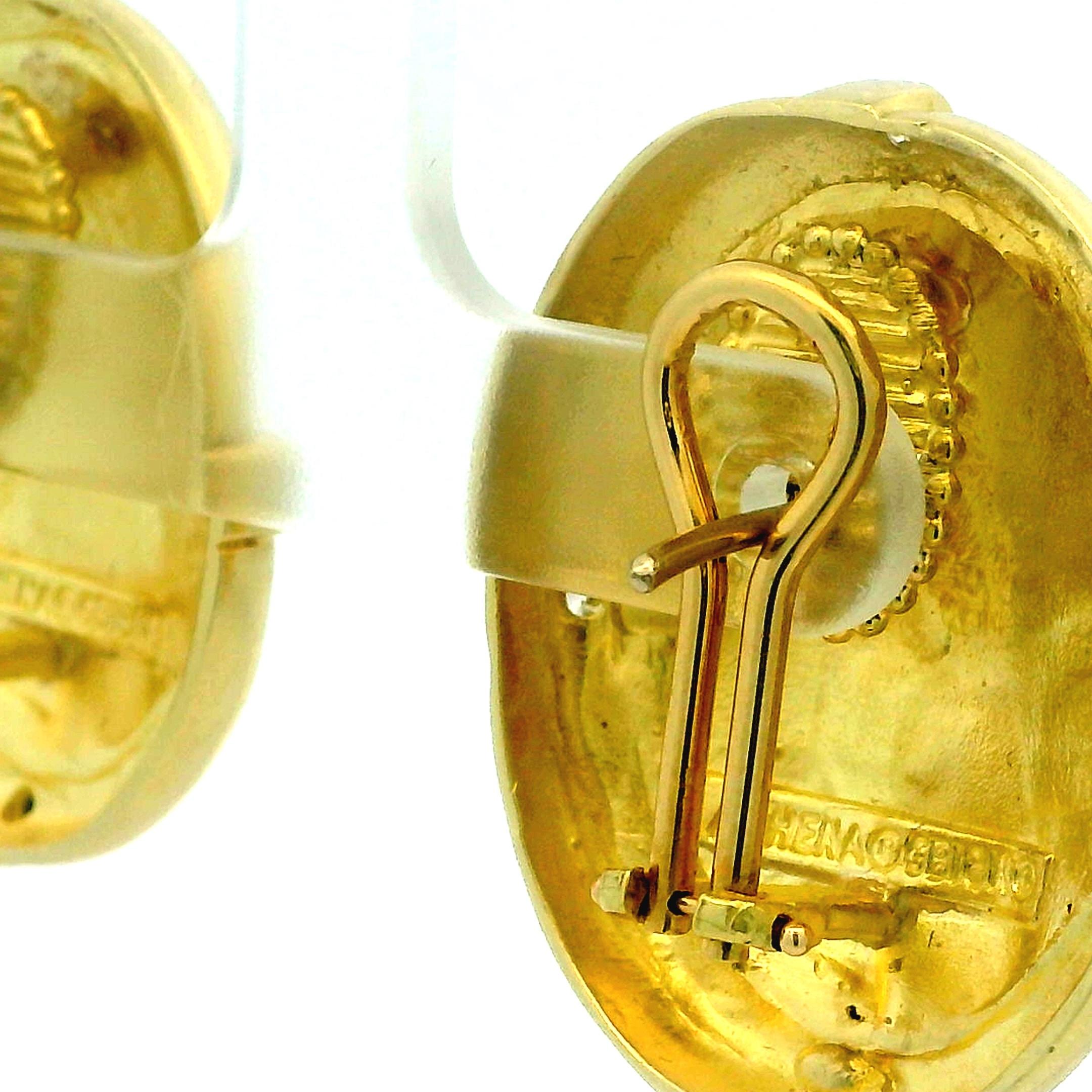 SeidenGang Orecchini a Medaglione Athena Roman Revival 18K con Diamanti in vendita 2