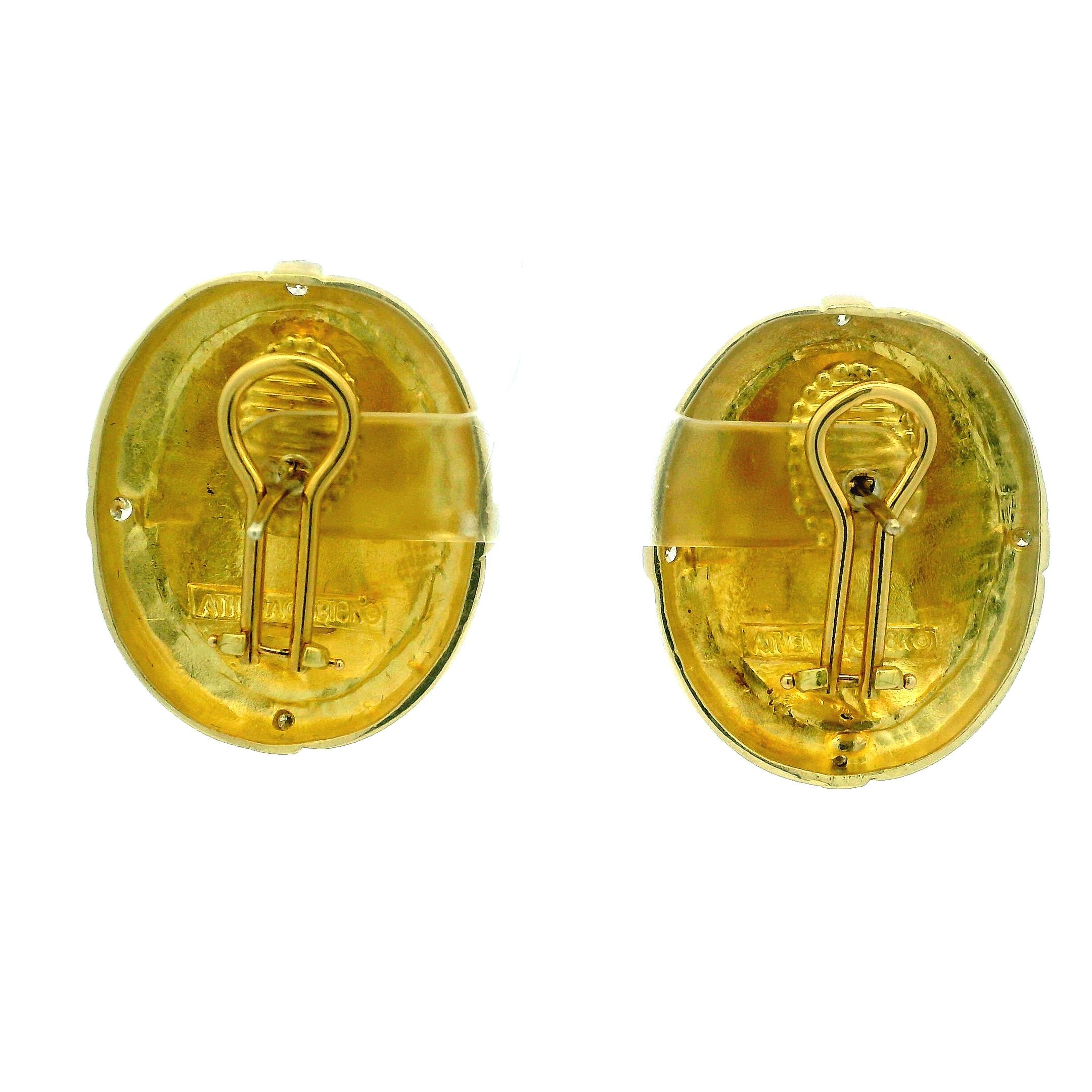 SeidenGang Orecchini a Medaglione Athena Roman Revival 18K con Diamanti in vendita 3