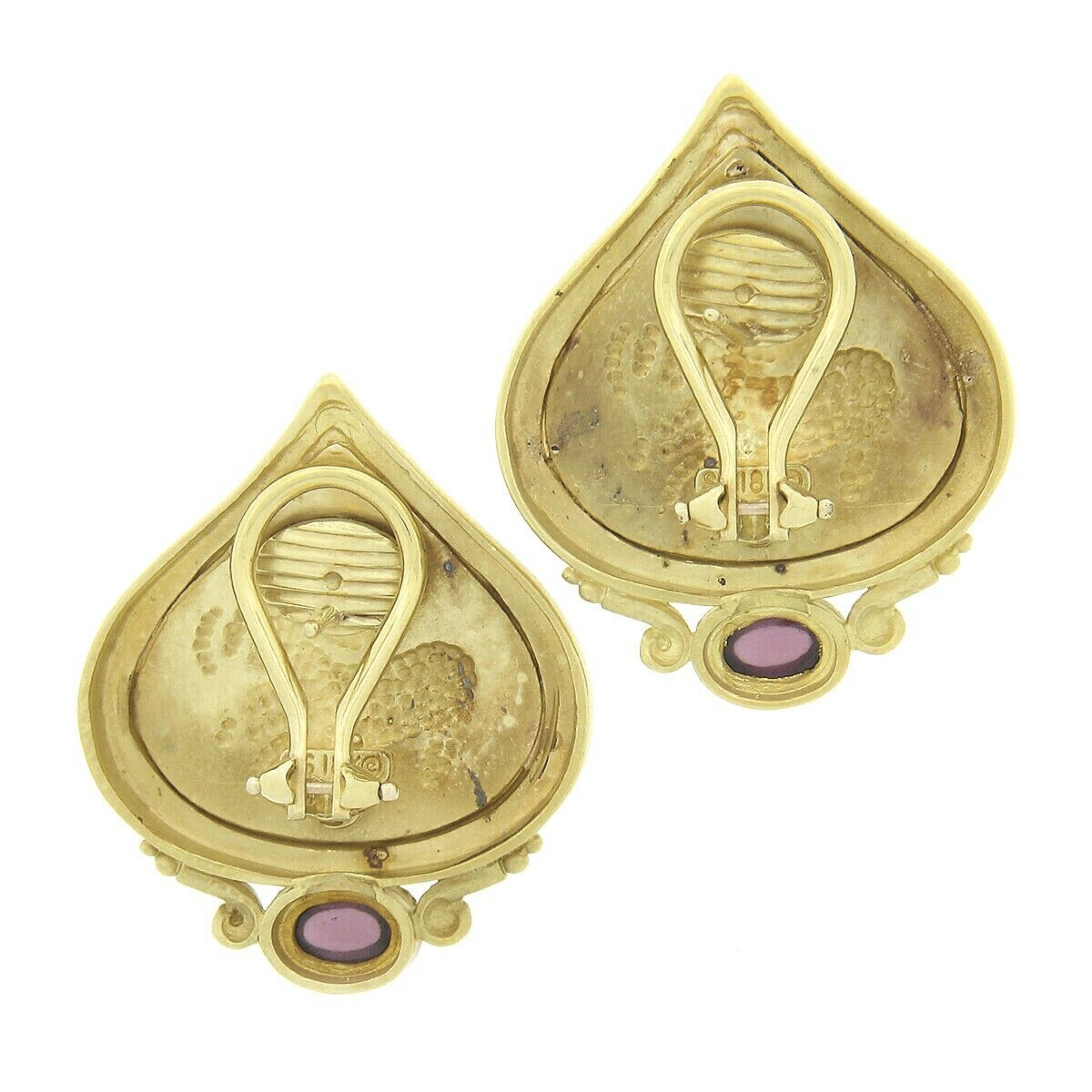 Seidengang 18K Gold Cabochon Bezel Pink Tourmaline Horse Scene Athena Earrings In Good Condition For Sale In Montclair, NJ