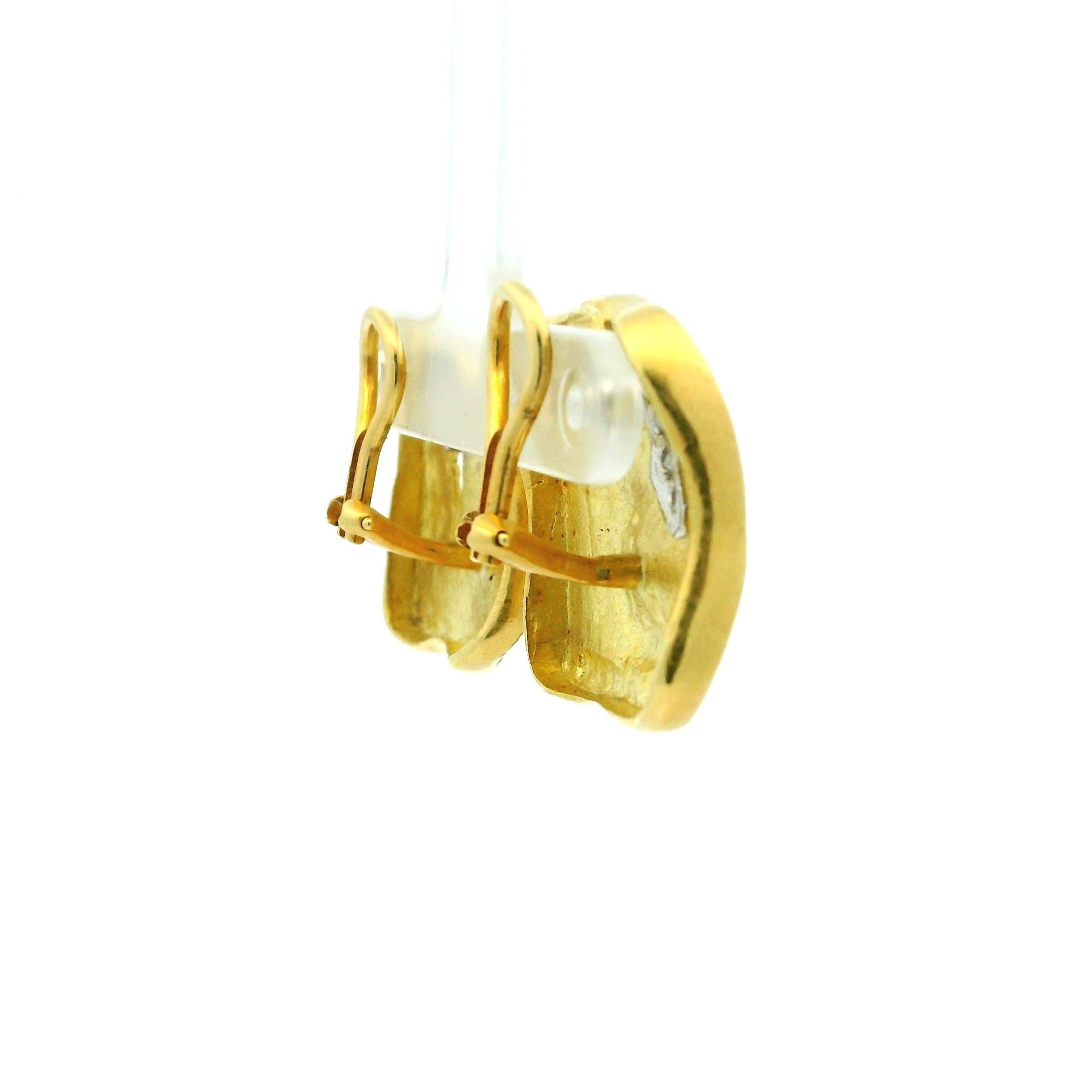 Round Cut Seidengang 18K Gold Mythological Earrings with Diamonds For Sale
