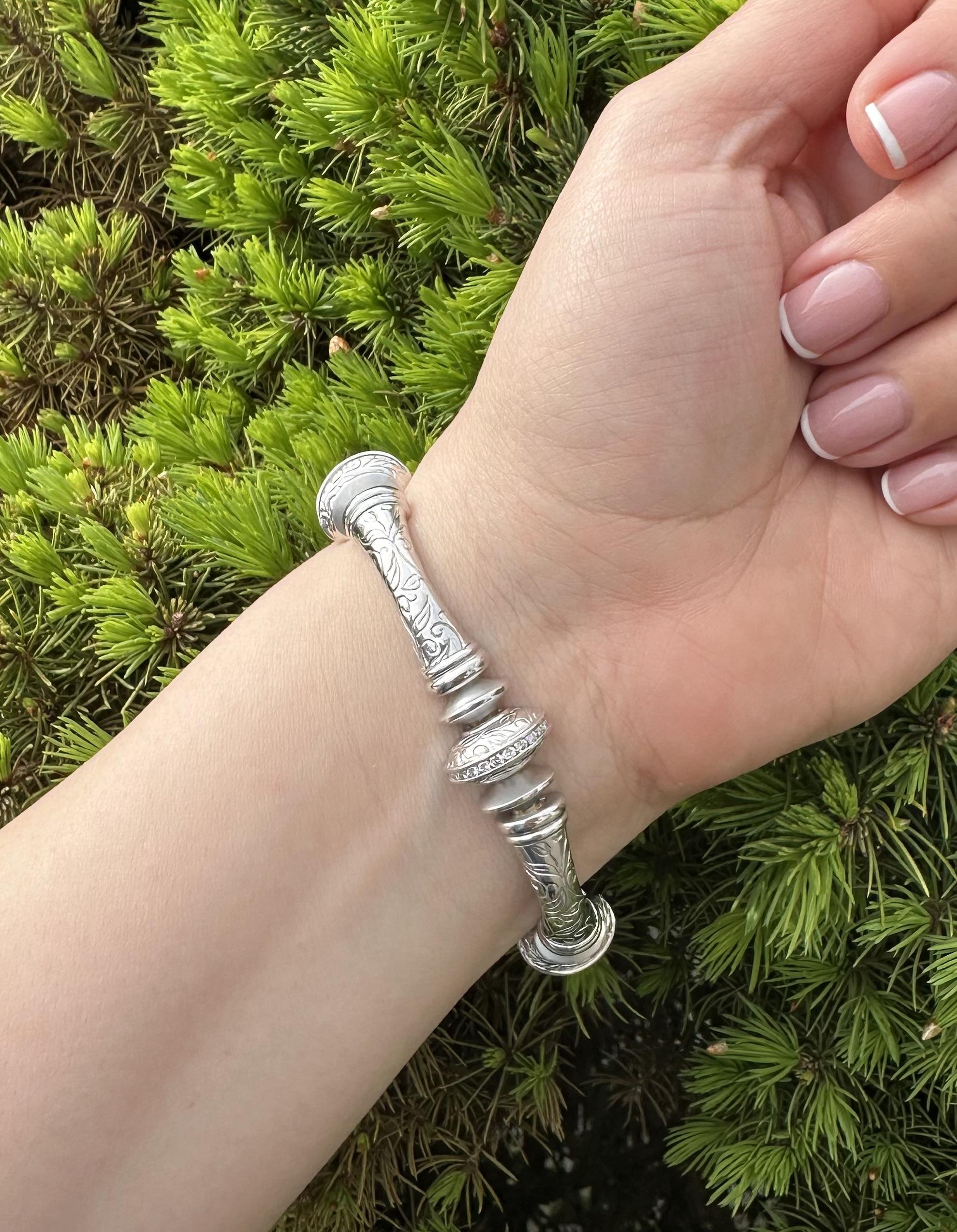 SeidenGang Or blanc 18k 0.60ctw Diamant gravé Dual Finish Link Excellent état - En vente à Montclair, NJ