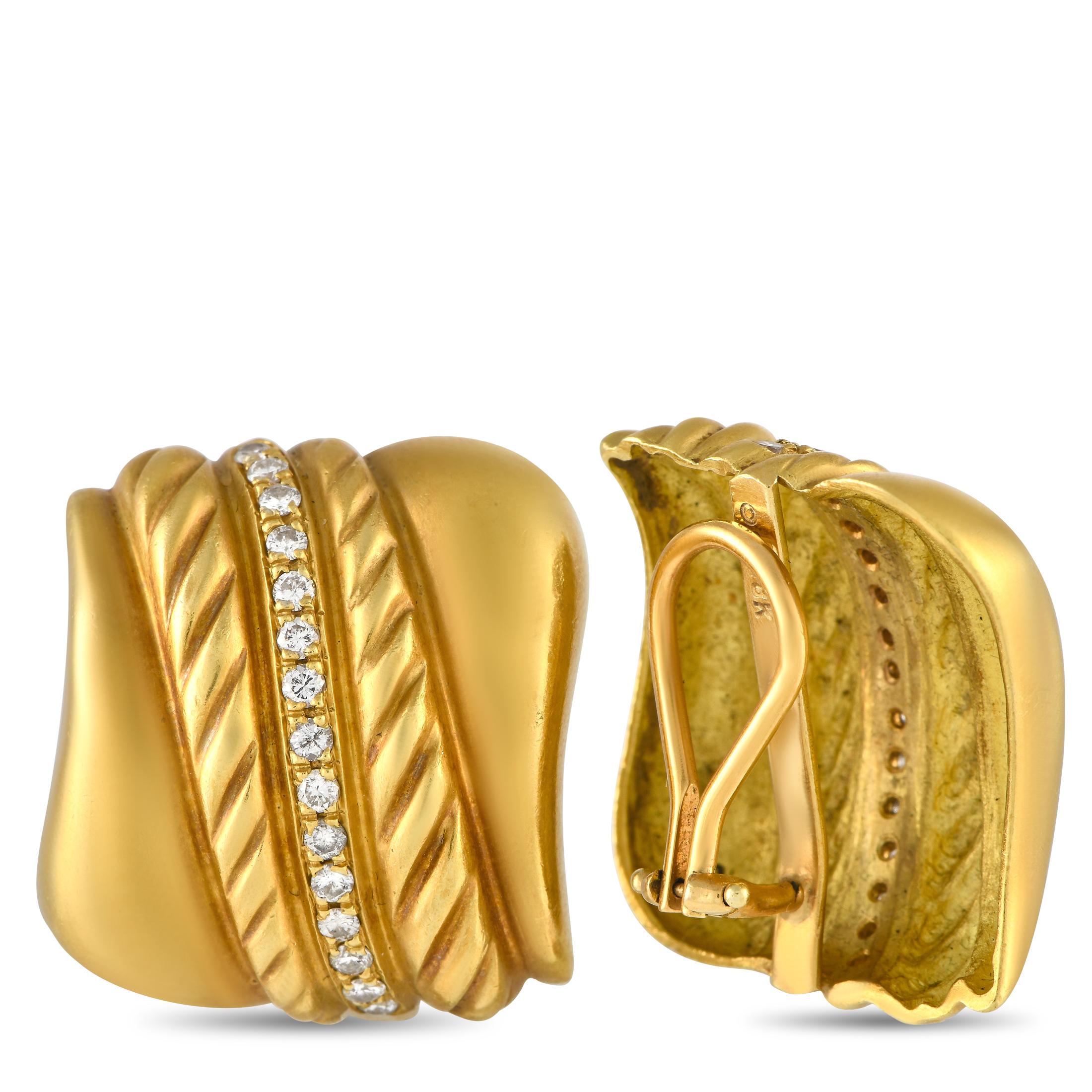 These bold 18K Yellow Gold Seiden Gang earrings are designed to make a statement. Each one of these incredibly eye-catching earrings measures 1.0 long by 0.75 wide. Diamond accents with a total weight of 0.45 carats make them even more exciting.This