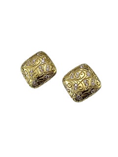 Orecchini SeidenGang in oro giallo 18 carati con diamanti, chiusura a omega e motivo floreale quadrato #25333