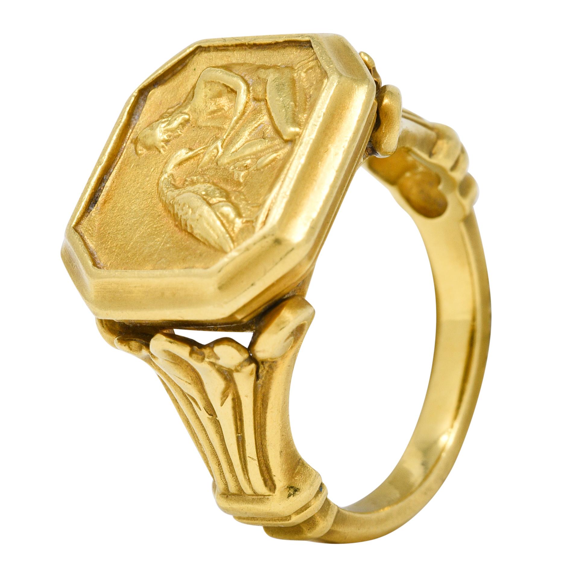 SeidenGang 1980s 18 Karat Yellow Gold Greek Hermes Unisex Vintage Signet Ring 4