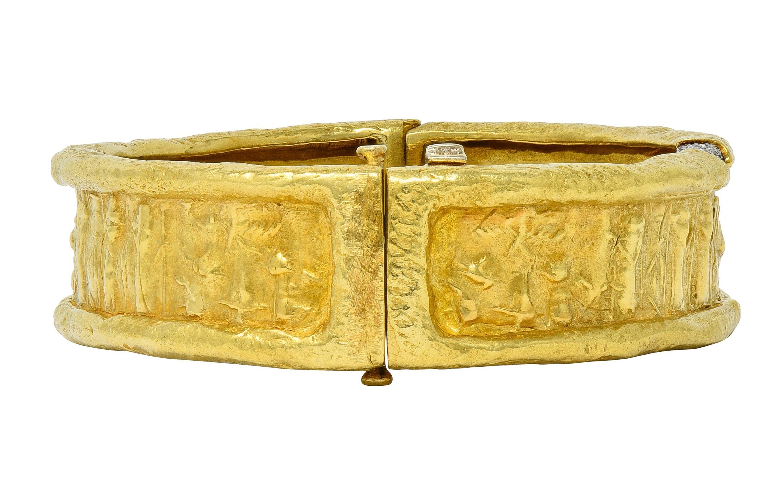 SeidenGang 1990's Diamant Platin 18K Gold Vintage ägyptischen Armreif Armband im Zustand „Hervorragend“ im Angebot in Philadelphia, PA