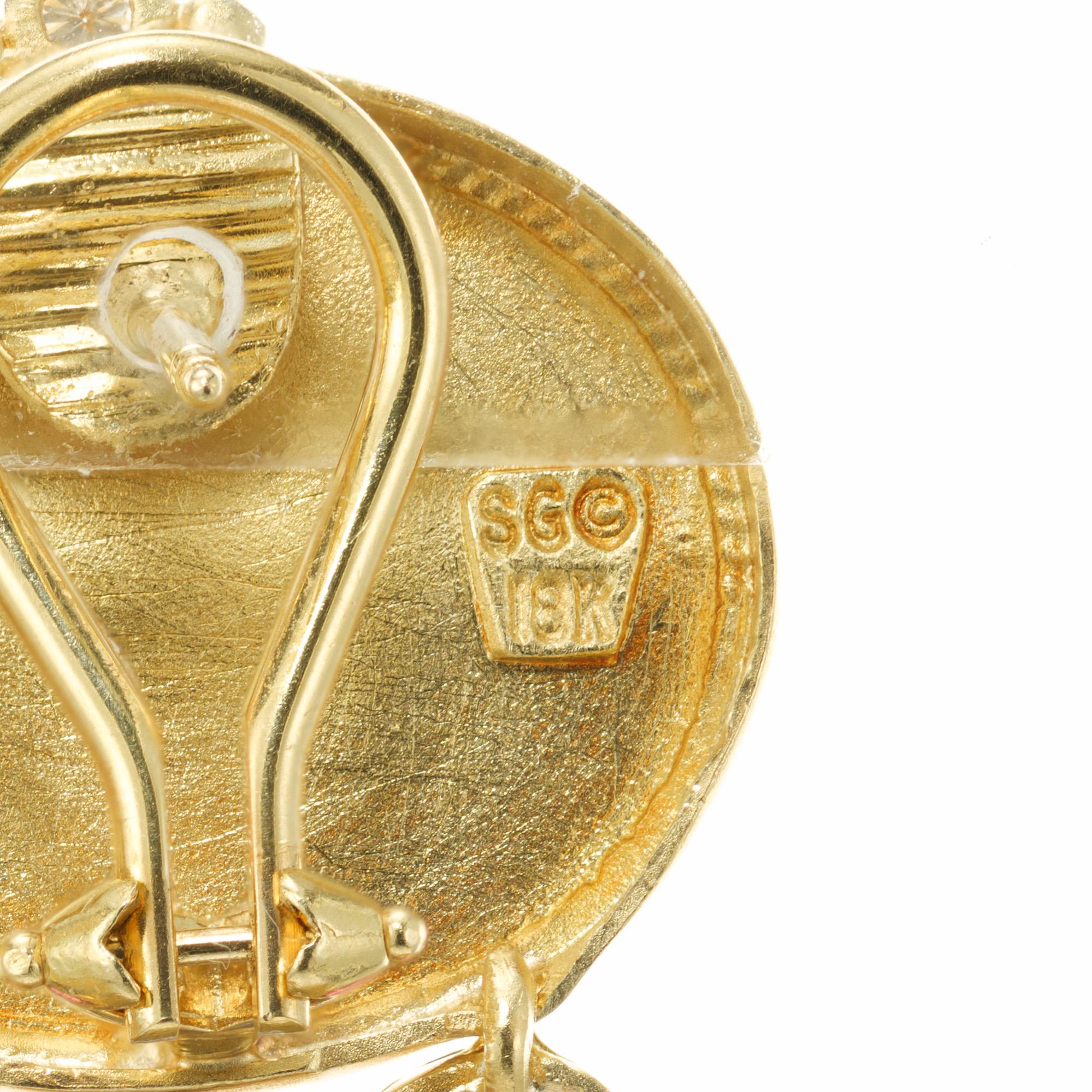SeidenGang Boucles d'oreilles pendantes en or jaune grenat diamant iolite .40 carat  Bon état - En vente à Stamford, CT