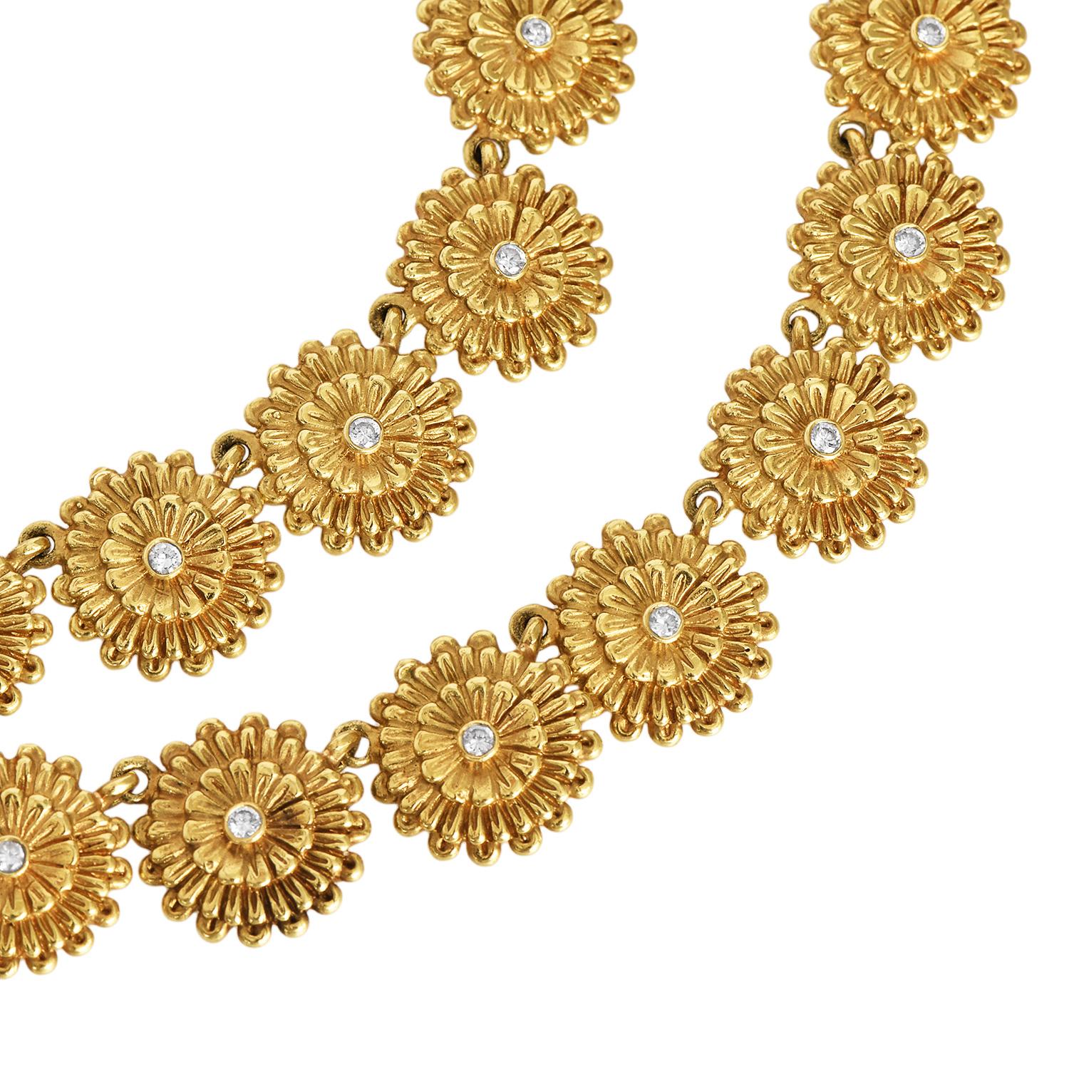 Women's Seidengang Diamond Diamond 18k Gold  Flower Necklace For Sale