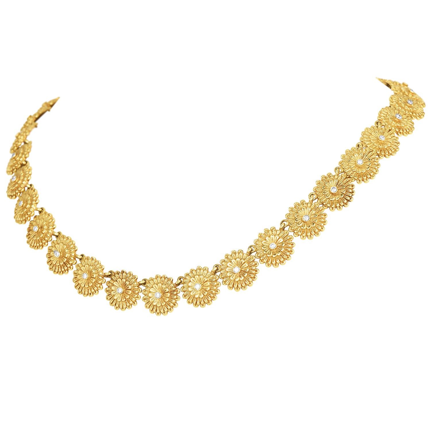 Seidengang Diamond Diamond 18k Gold  Flower Necklace For Sale 1