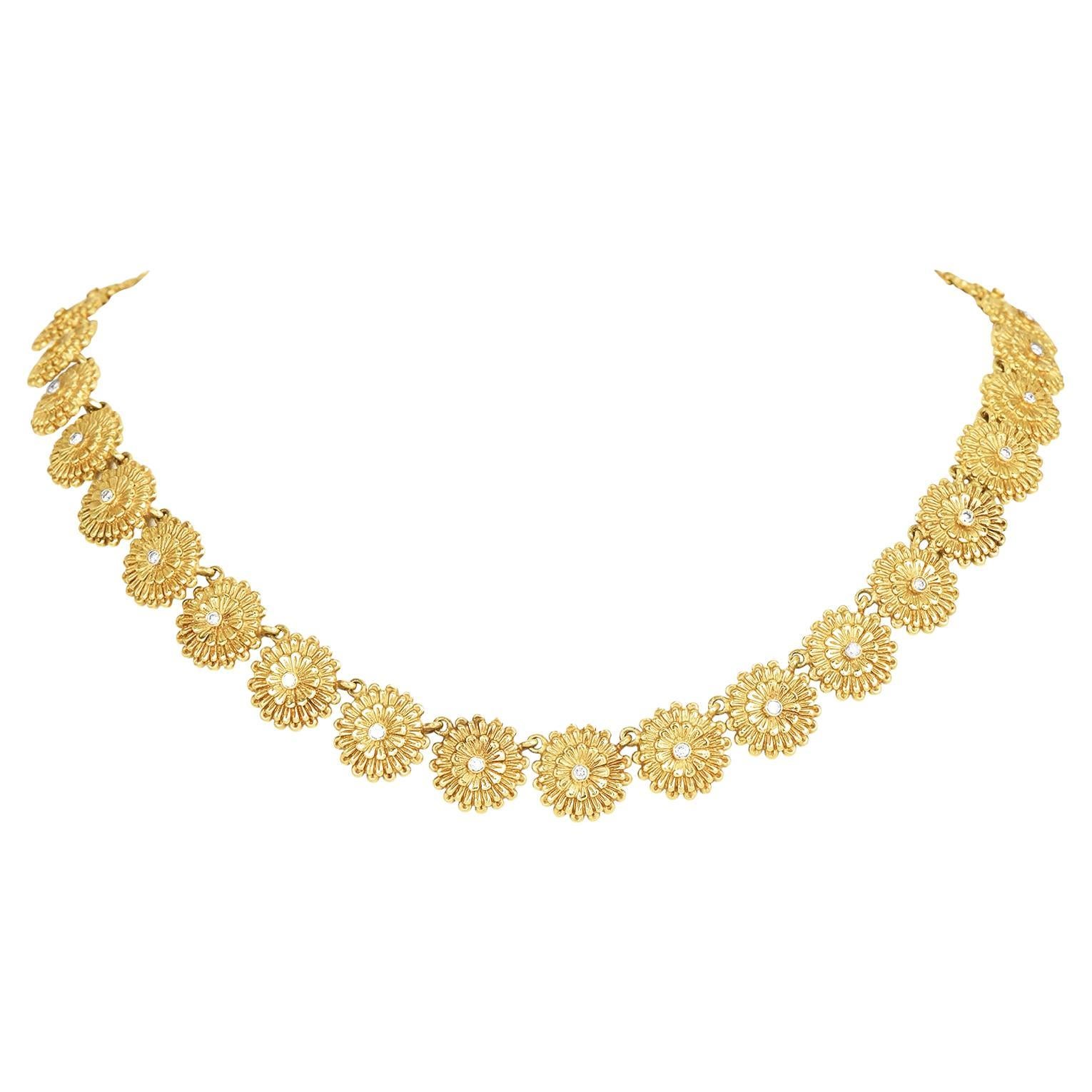 Seidengang Diamond Diamond 18k Gold  Flower Necklace For Sale