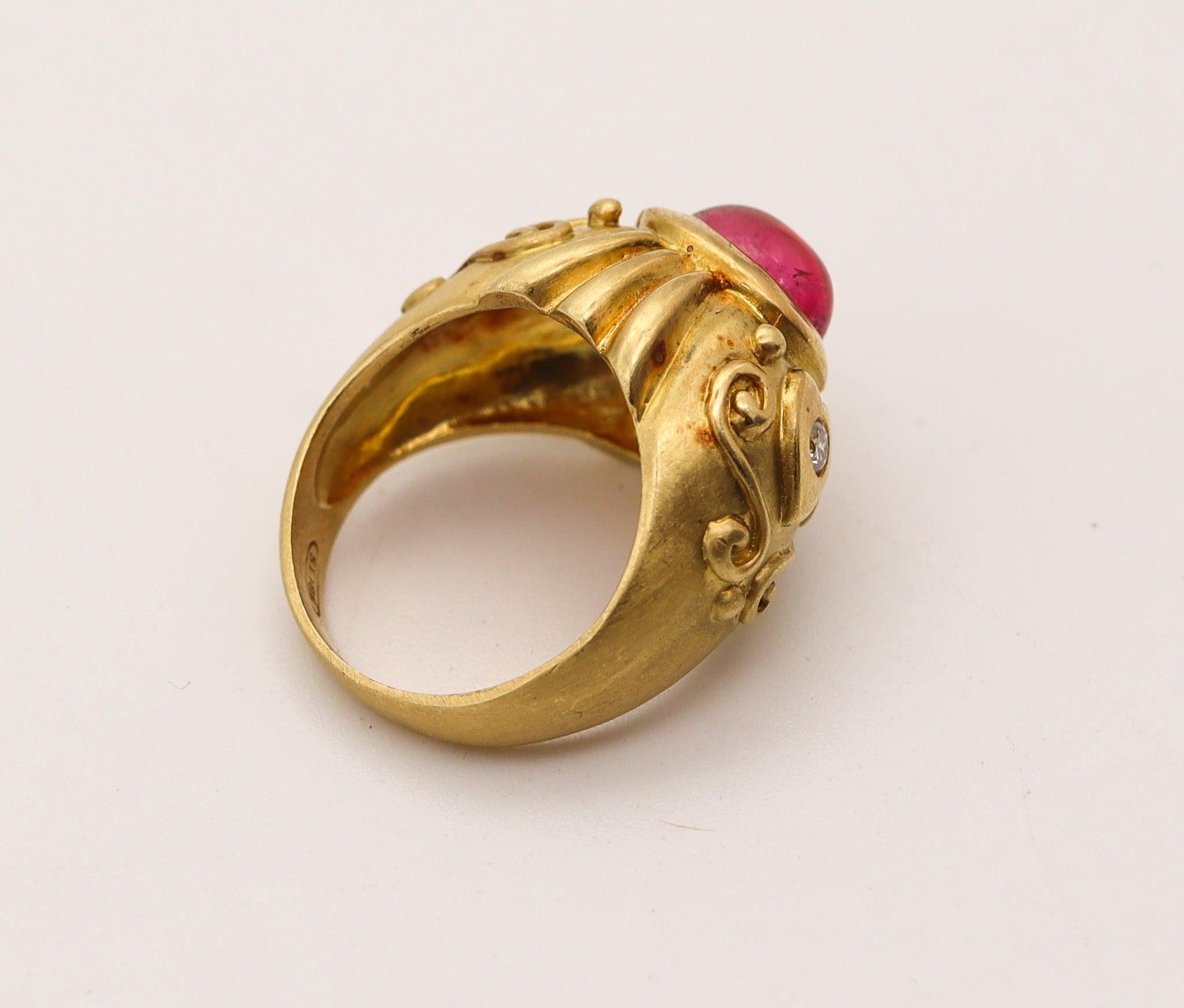 SEIDENGANG Etruskischer Ring aus 18 Karat Gelbgold mit 2,18 Karat Diamanten und Turmalin im Zustand „Hervorragend“ im Angebot in Miami, FL