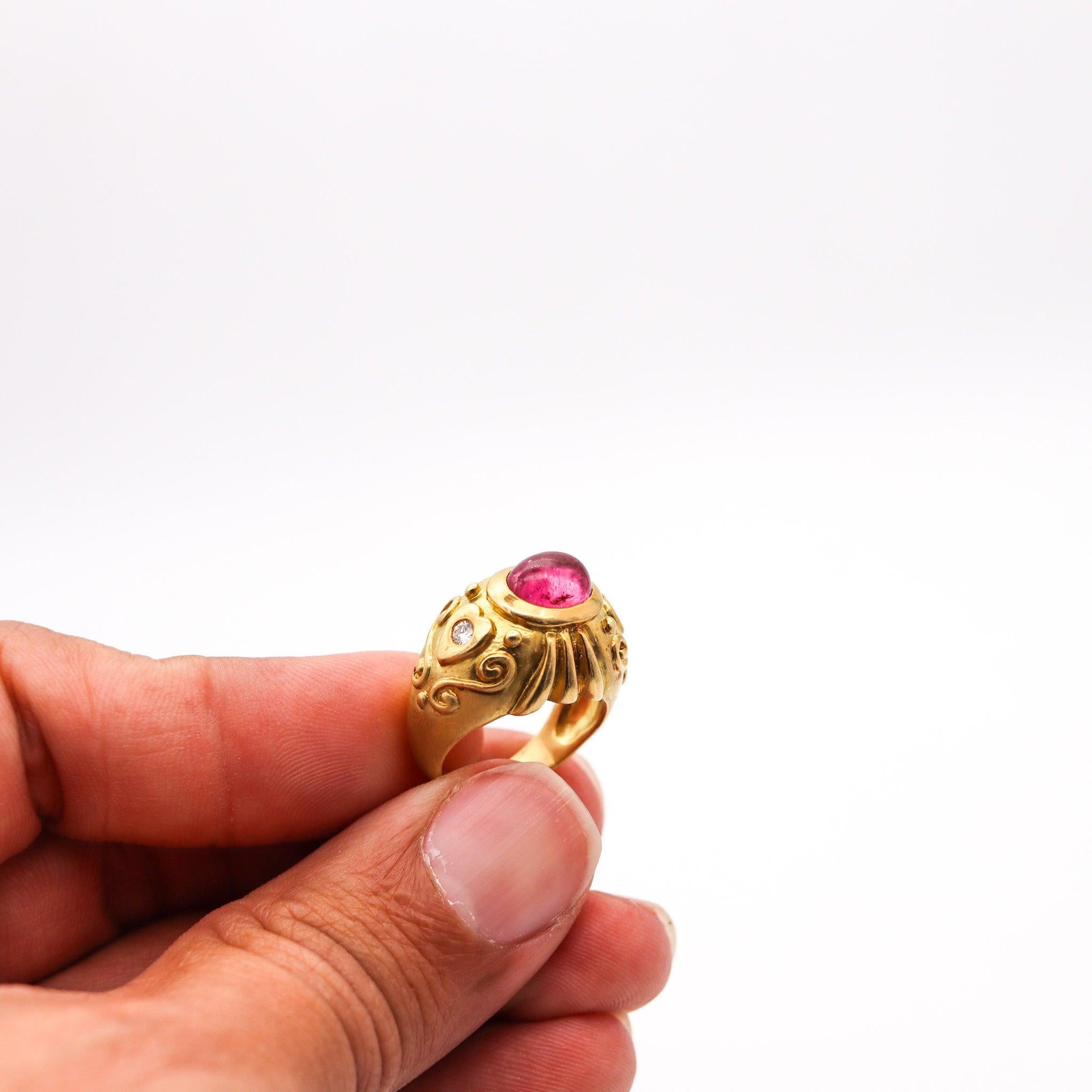 SEIDENGANG Etruskischer Ring aus 18 Karat Gelbgold mit 2,18 Karat Diamanten und Turmalin im Angebot 1