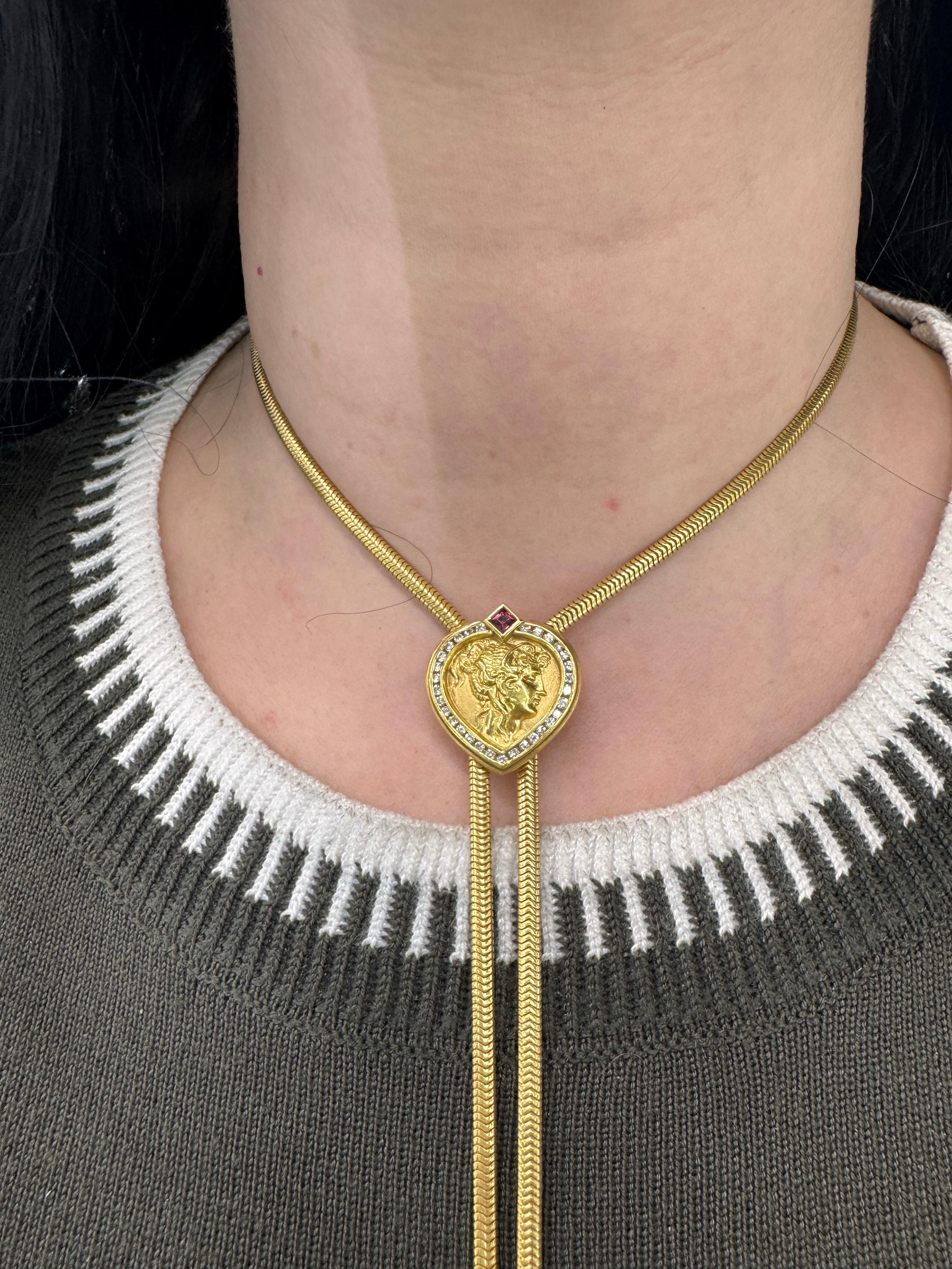 Contemporaneo SeidenGang Cuore greco con diamante Lariat lungo in oro giallo 18 carati 56,4 grammi 38 pollici in vendita