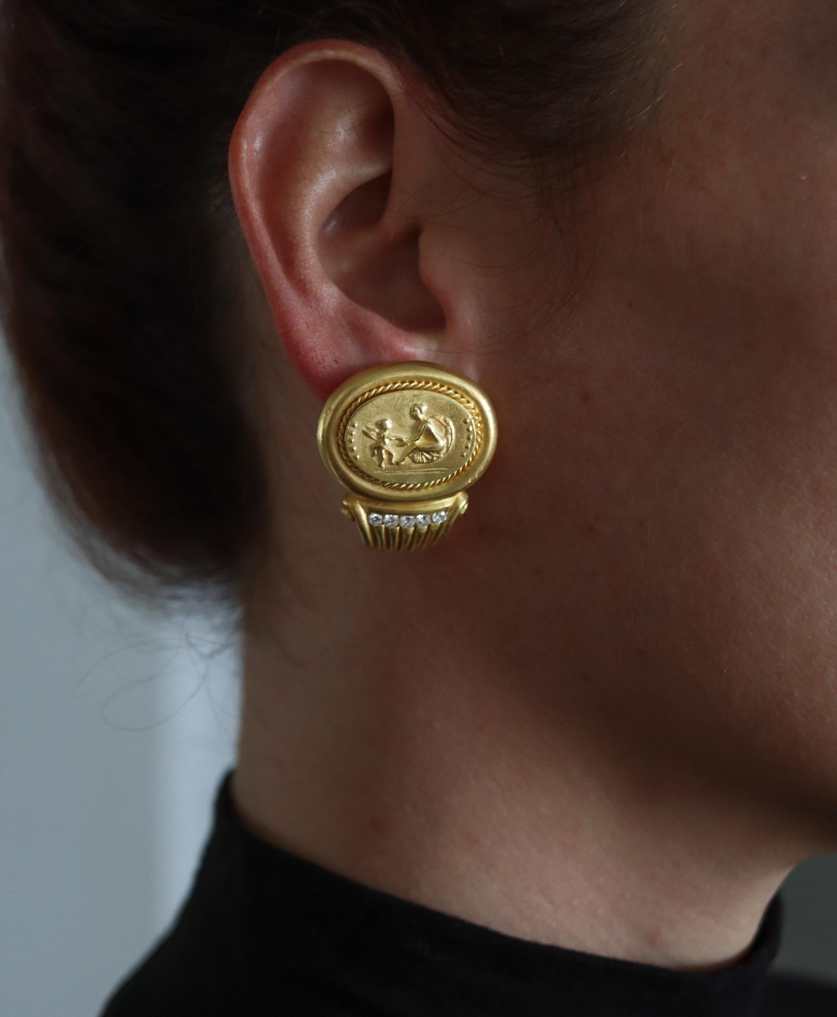 SeidenGang Boucles d'oreilles classiques de style néo-romain en or jaune 18 carats avec diamants VS en vente 1