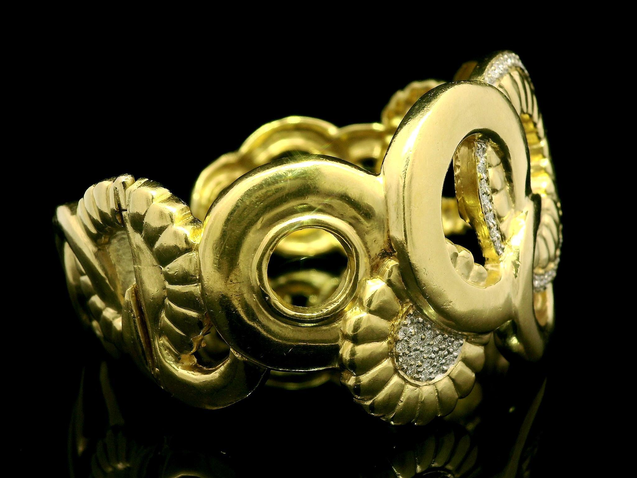 SeidenGang Toujours 18k Gold 1ct Diamond Interlocking Circles Breite Manschette Armband im Angebot 4