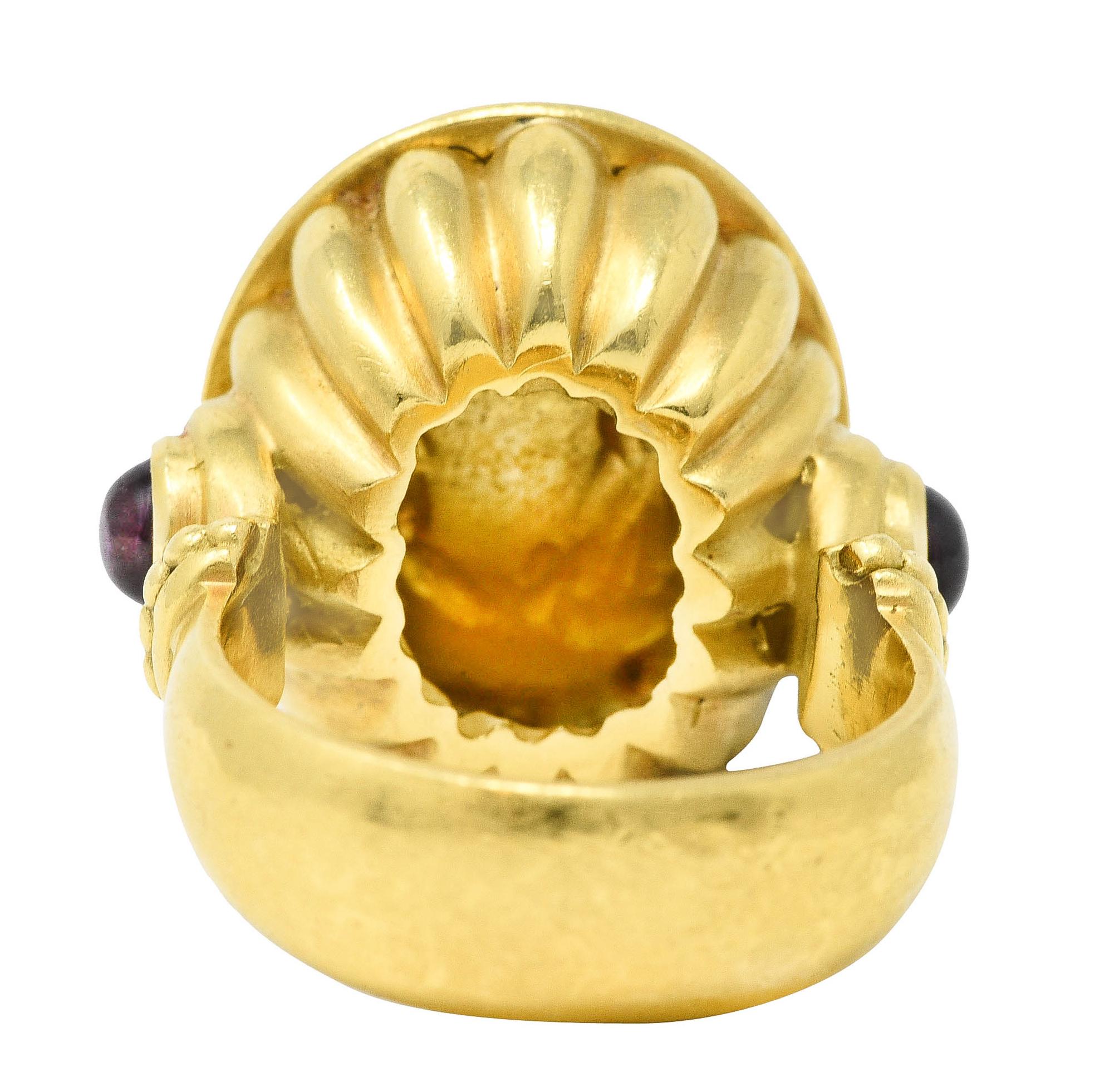Cabochon SeidenGang Vintage Garnet 18 Karat Yellow Gold Classic Hercules Cameo Ring