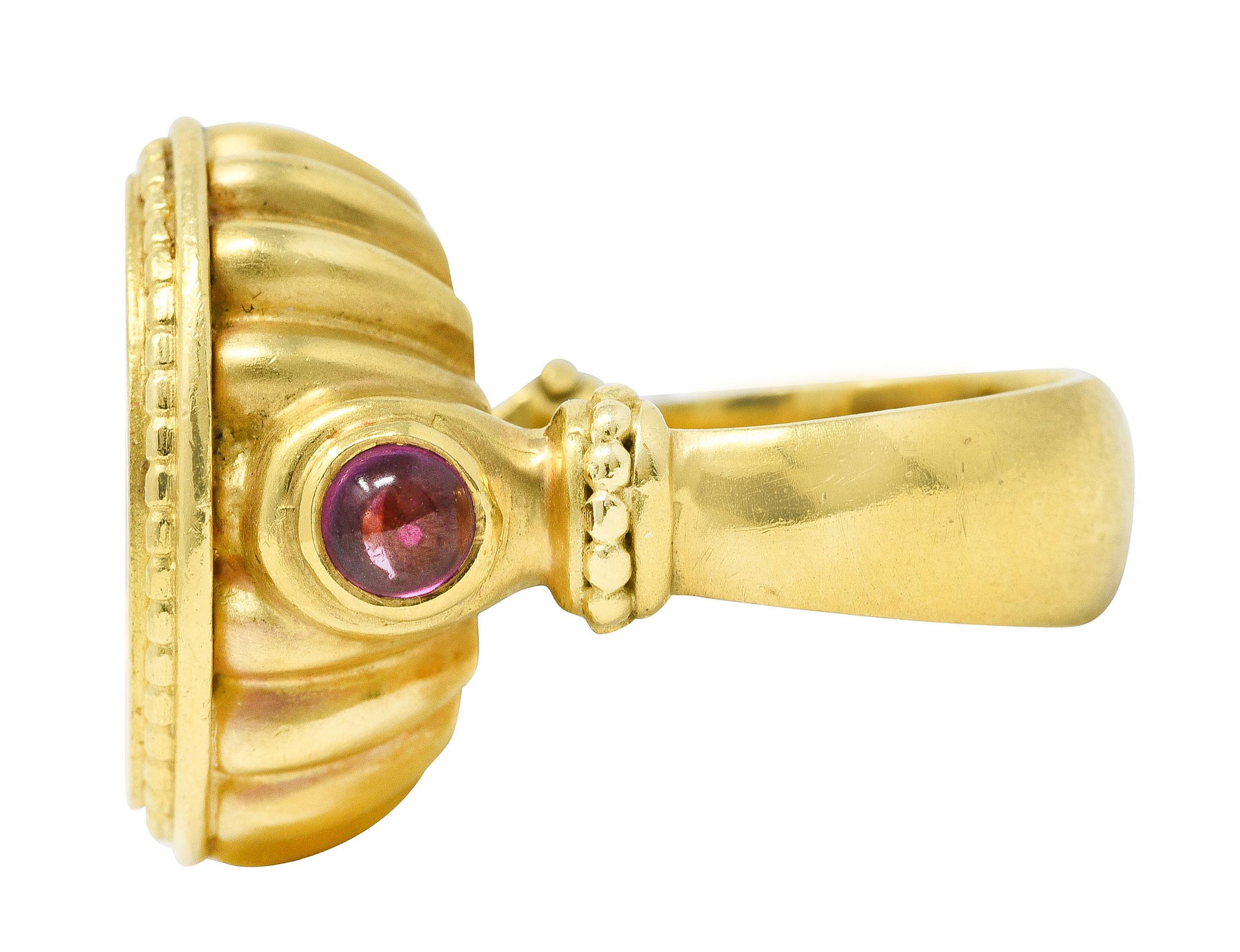 SeidenGang Vintage Garnet 18 Karat Yellow Gold Classic Hercules Cameo Ring In Excellent Condition In Philadelphia, PA