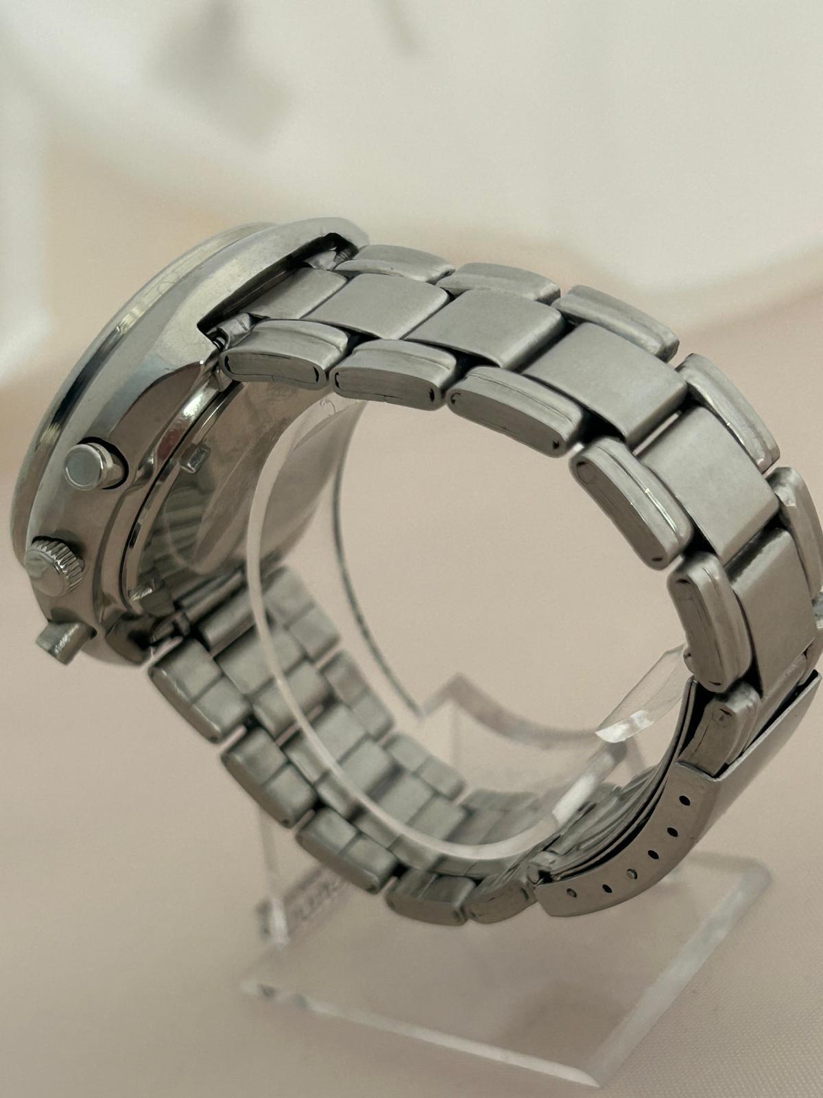 Women's or Men's Seiko Chronograph AKA 'UFO'. Ref 6138 0040, Year circa 1976. For Sale