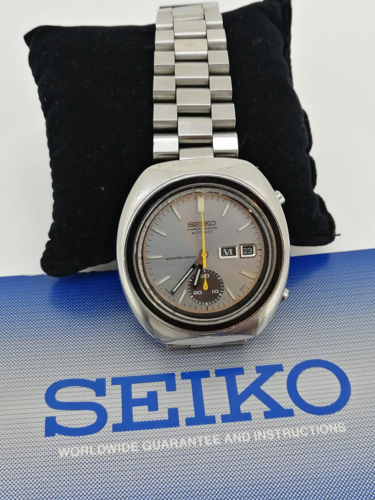 Seiko Chronograph ref 6139-8001 Japan Automatic 17 jewels c1969 Mens' Watch In Excellent Condition For Sale In MELBOURNE, AU