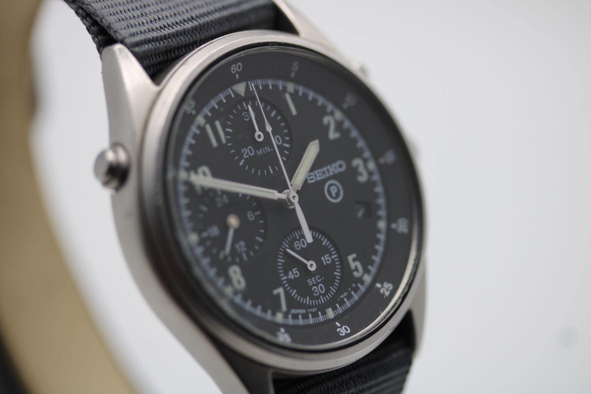Montre militaire britannique Seiko génération 2 - 7T27-7A20 1997 en vente 1