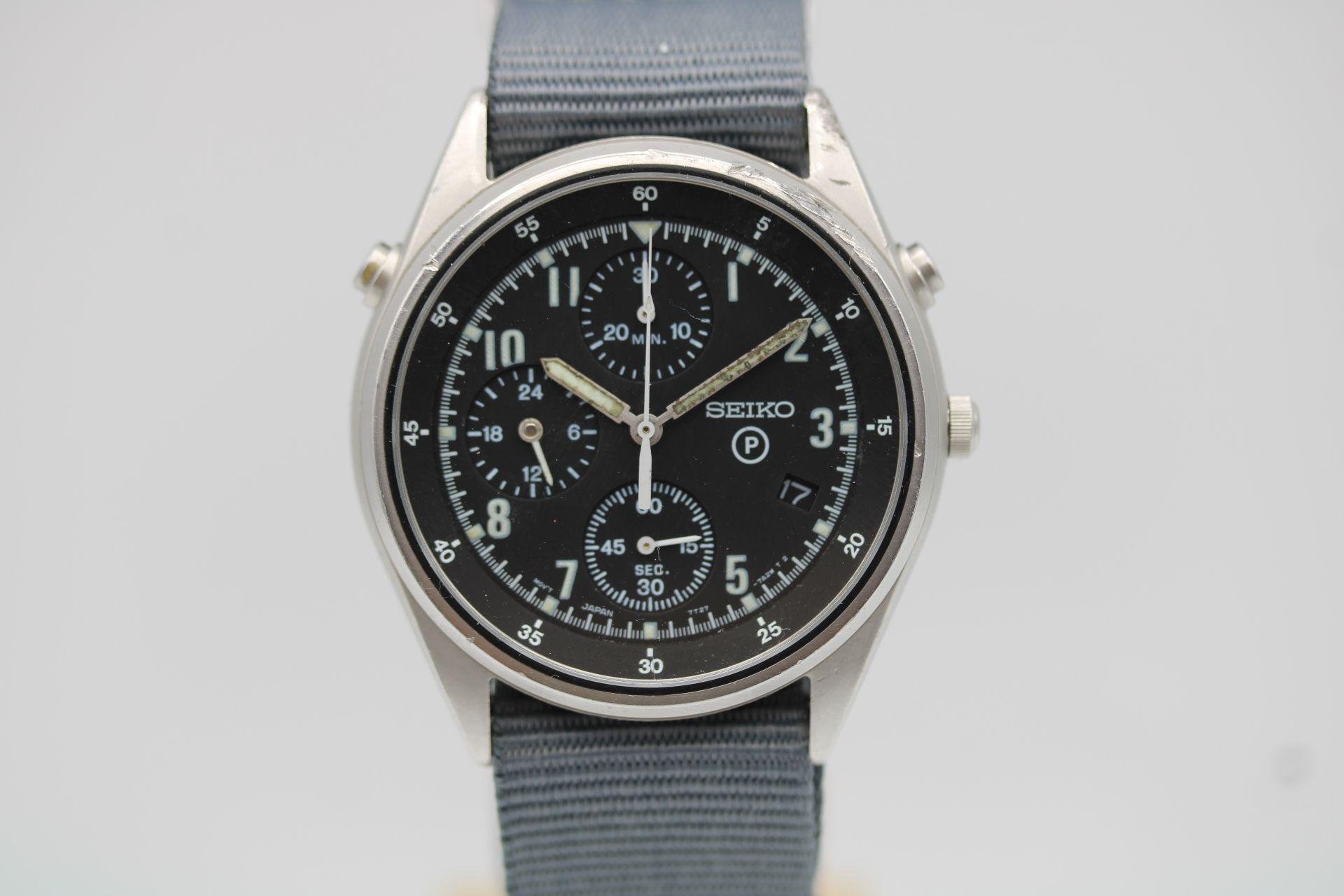 Seiko Generation 2 – 7T27-7A20 British Military 1994 In Good Condition For Sale In London, GB