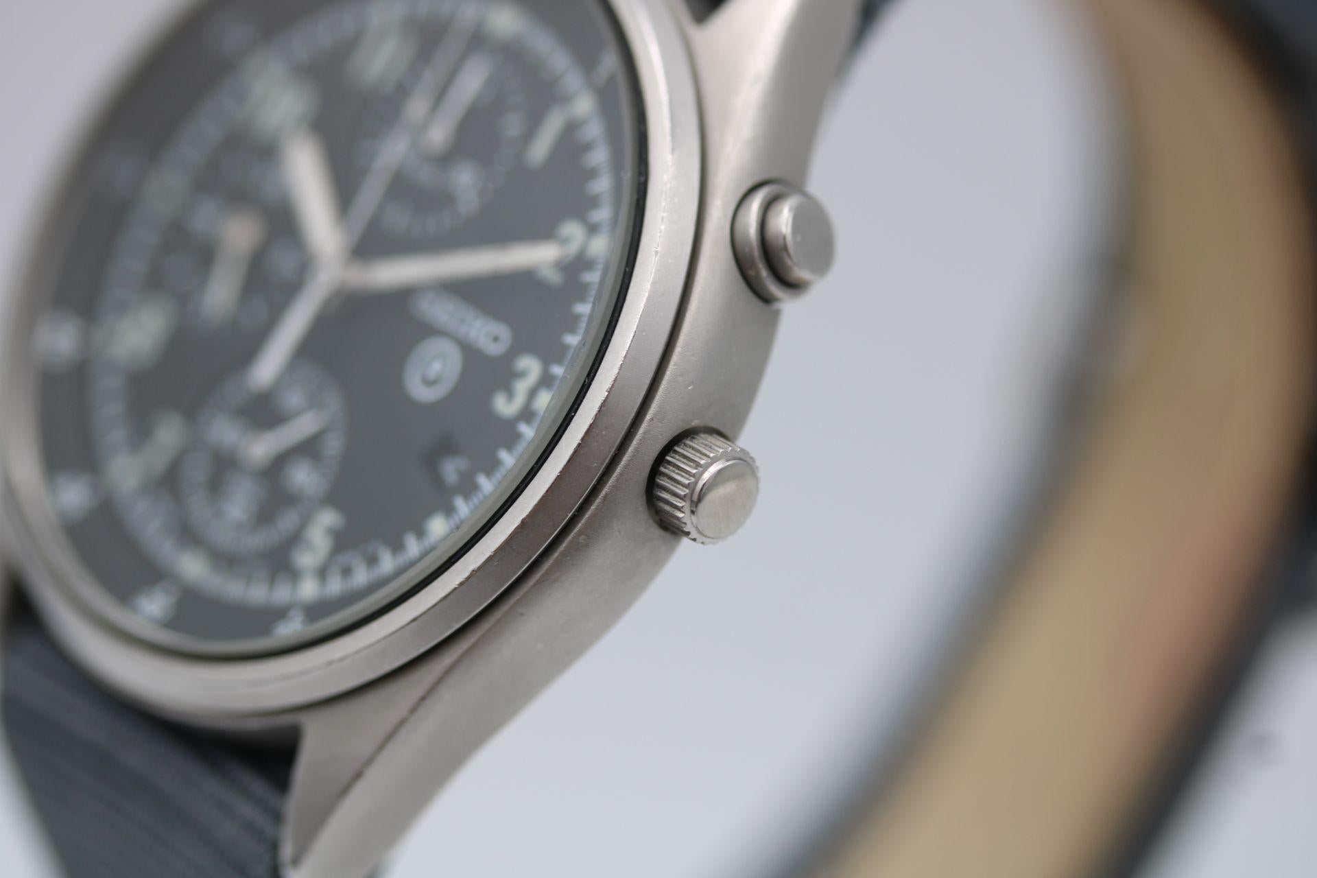 Seiko Generation 2 - 7T27-7A20 Britisches Militär  unmarkiert im Angebot 2