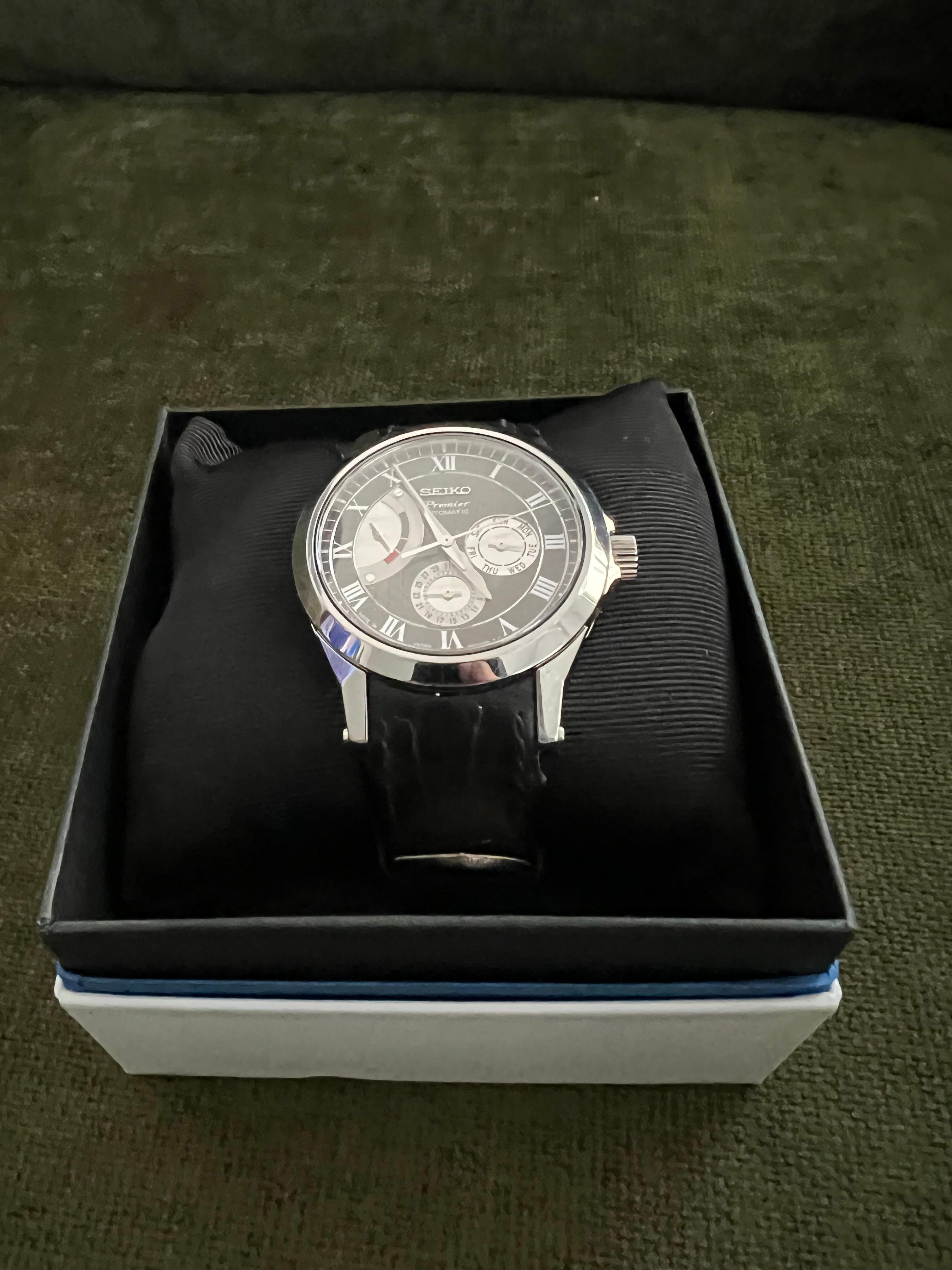 Seiko Premier Automatic 2010 Original Box, Steel Case, Black Lather, Steel Clasp In Excellent Condition For Sale In New York, NY