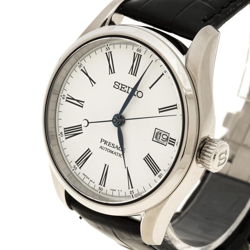 Seiko brings forth a classic piece of accessory that can perfectly rock the dapper look. This timelessly constructed wristwatch is elegantly crafted from luminous stainless steel and features a sturdy leather strap that allows you to flaunt it at