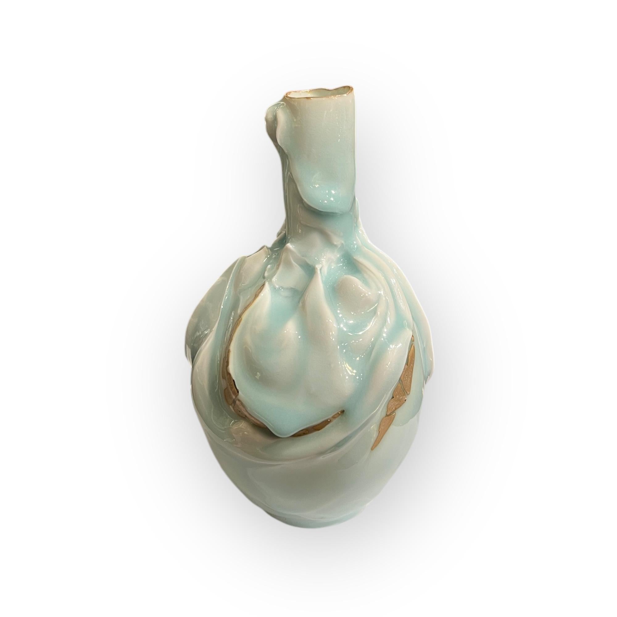 Vaso in porcellana Seiyakuji con intarsi in argento di Yoji Kato, Giappone, circa 1990 in vendita 2