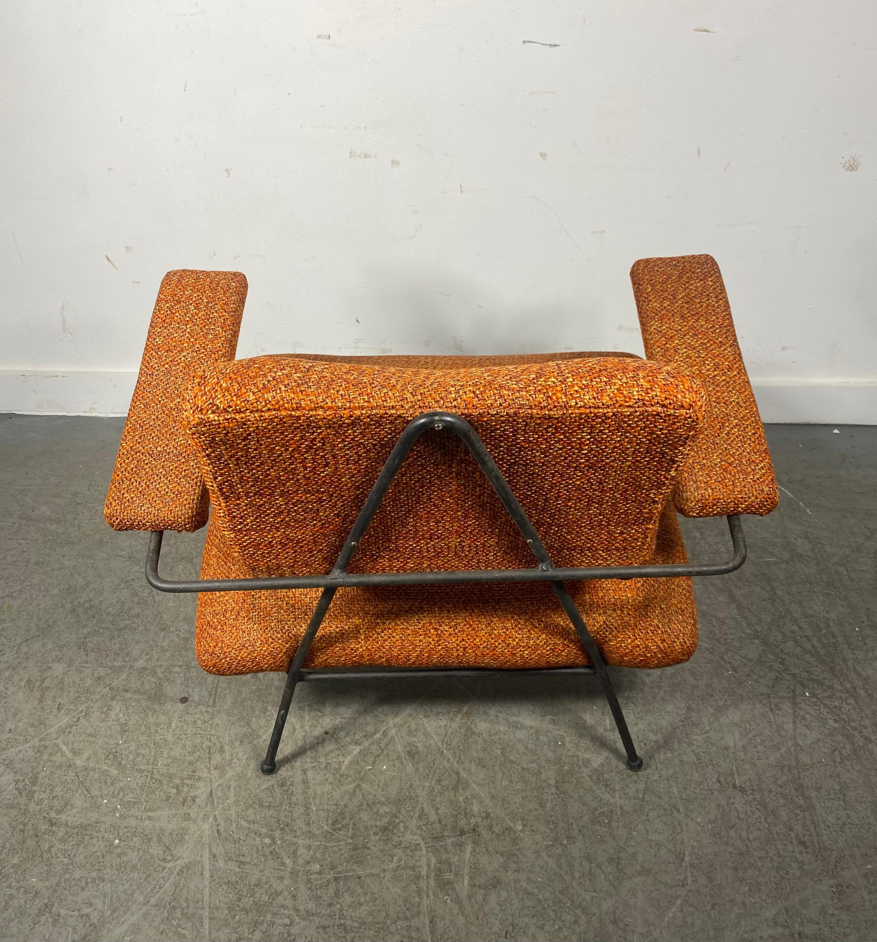 Mid-Century Modern Seldom seen Adrian Pearsall 104-C Iron Lounge Chair  Craft Associates For Sale