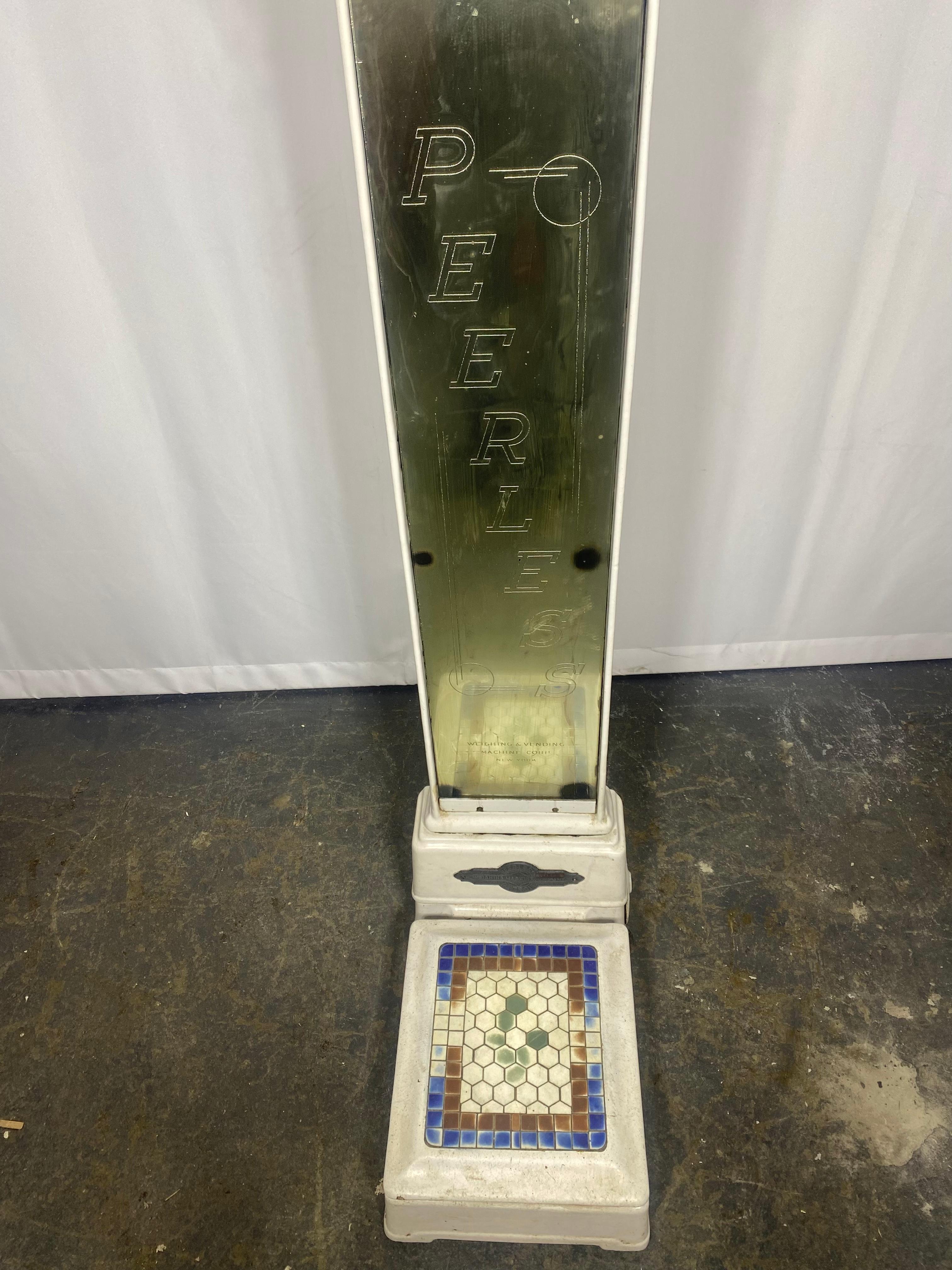 Seldom seen Art Deco 1930s's PEERLESS Lollipop arcade coin-op penny scale In Good Condition In Buffalo, NY