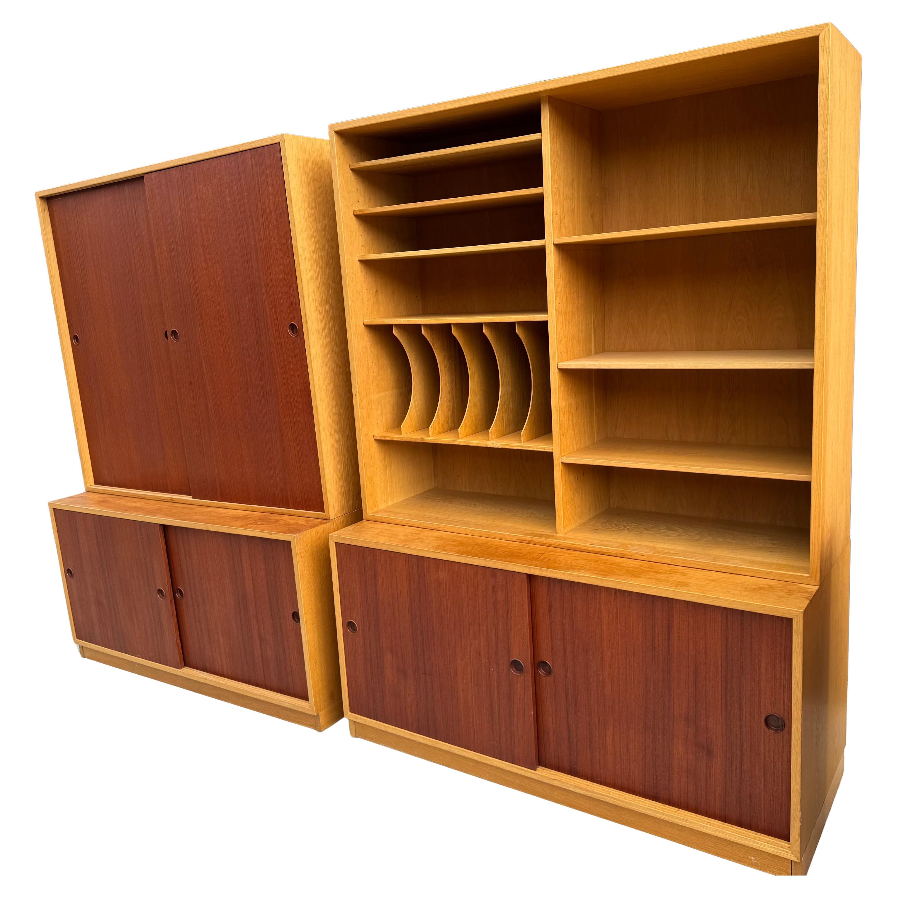 Libreria/armadio bicolore "China" di Børge Mogensen in teak e quercia, raramente visto. in vendita