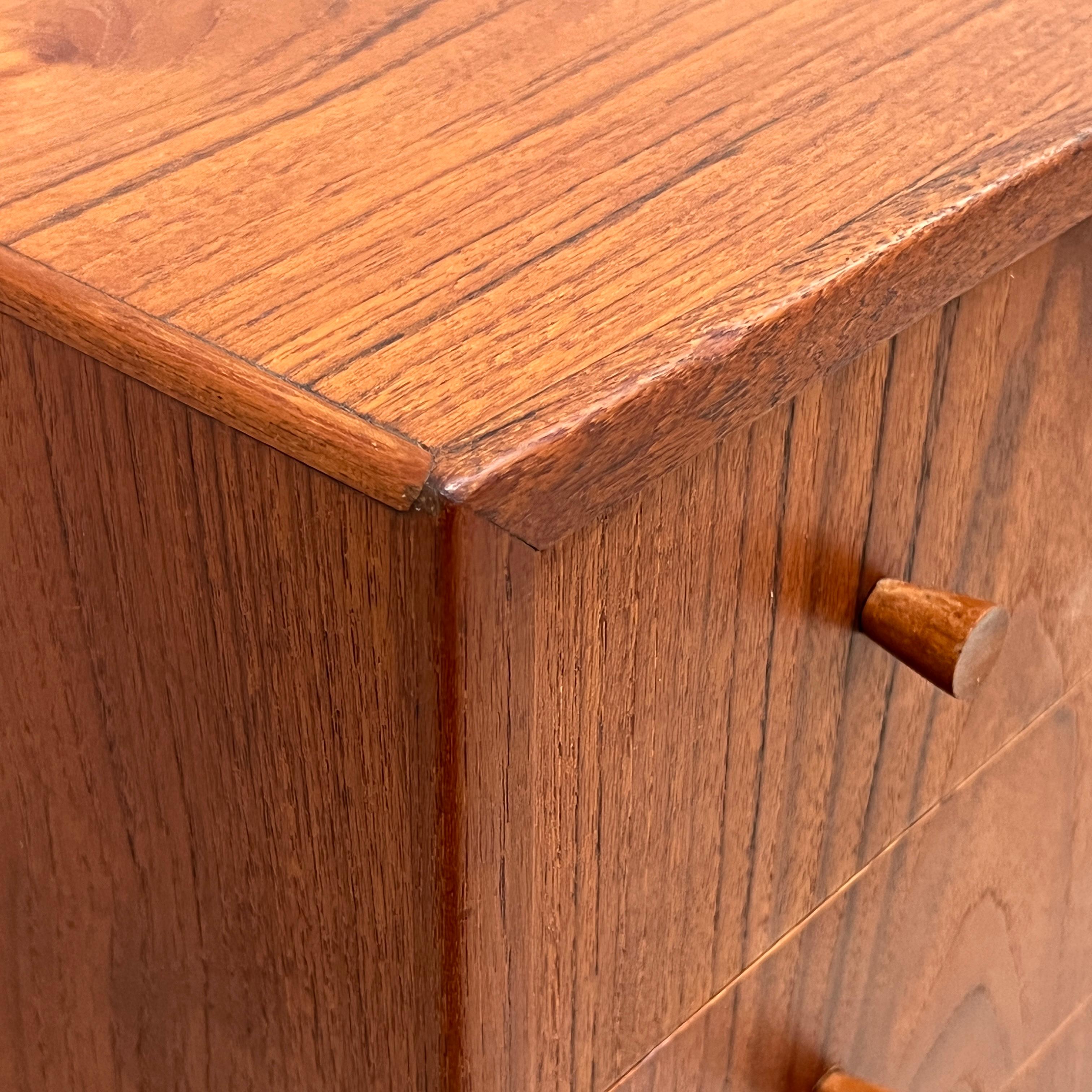 Seldom seen Danish Modern Hans Wegner Saber Leg Sideboard For Sale 7