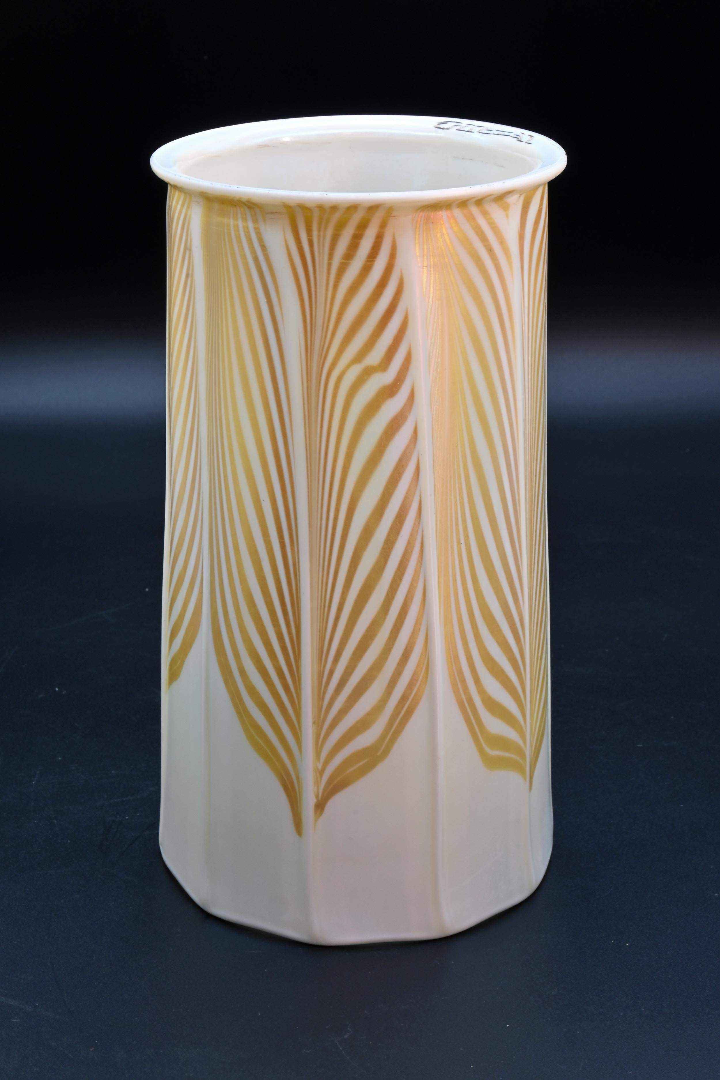 American Craftsman Seldom Seen Golden Pulled Feather Quezal American Art Glass Shades For Sale